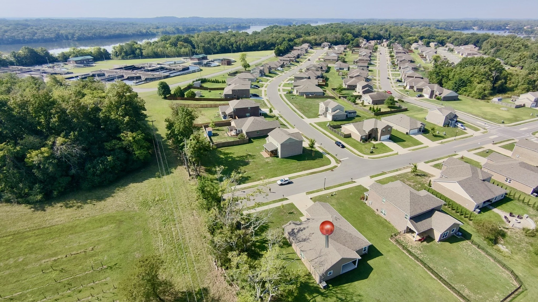 560 Fredericksburg Dr