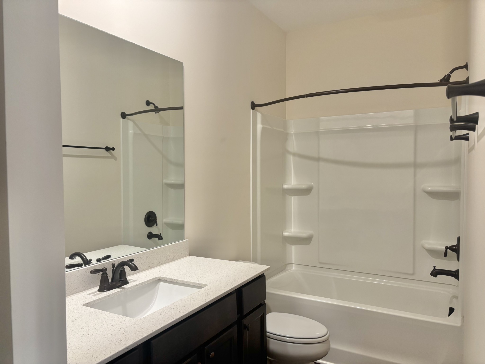 560 Fredericksburg Dr