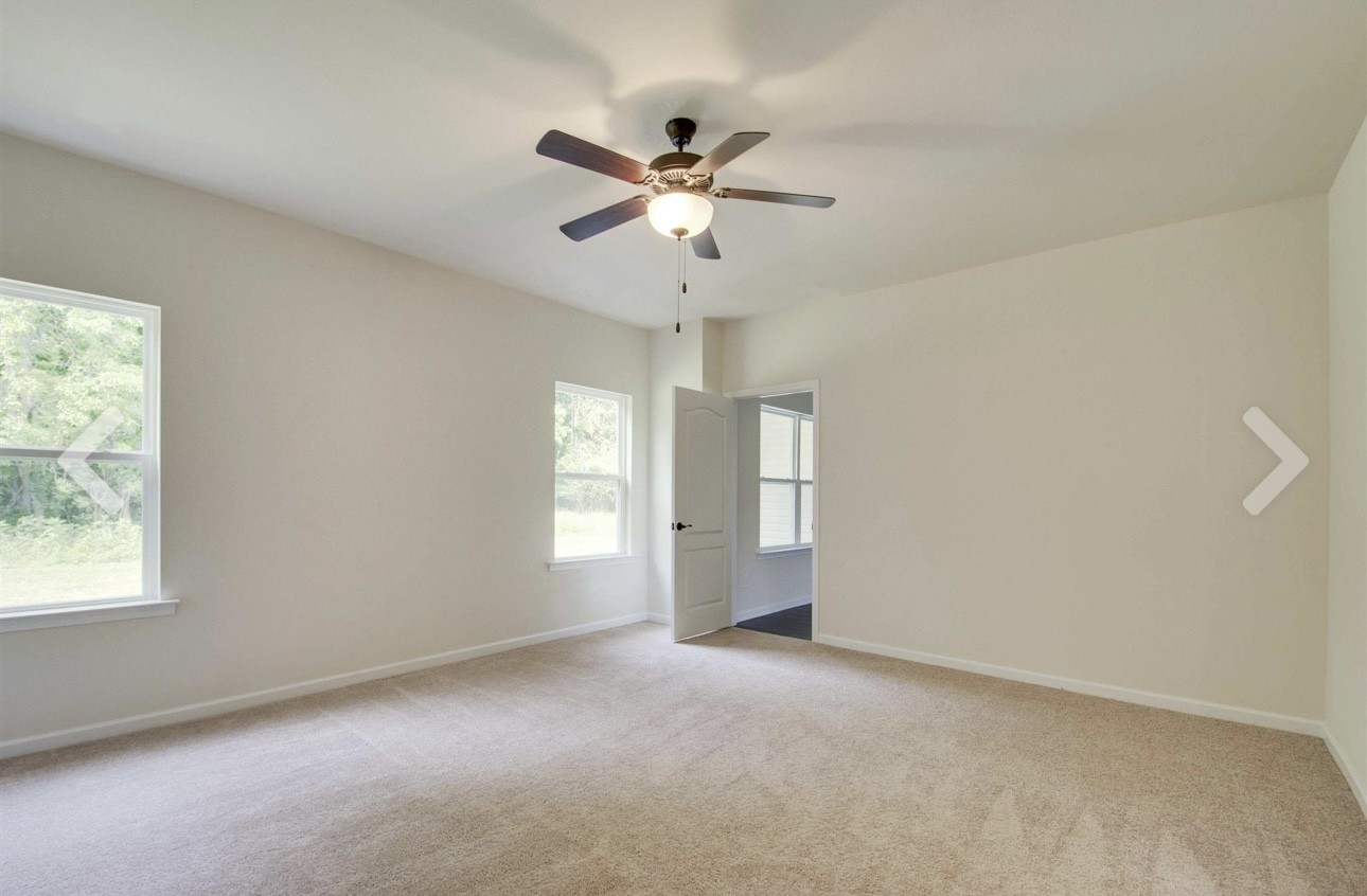 560 Fredericksburg Dr