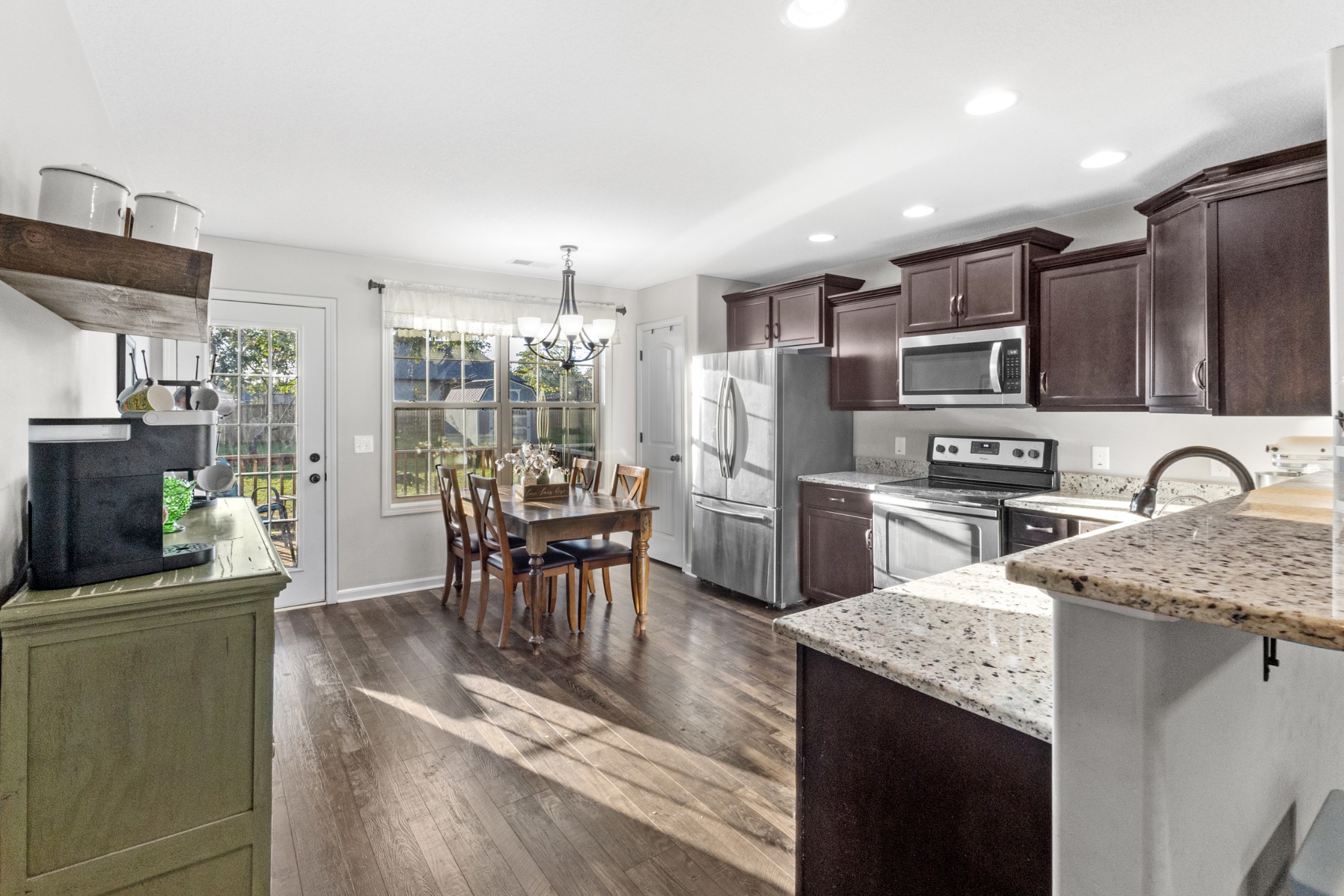 140 Irish Oaks Dr