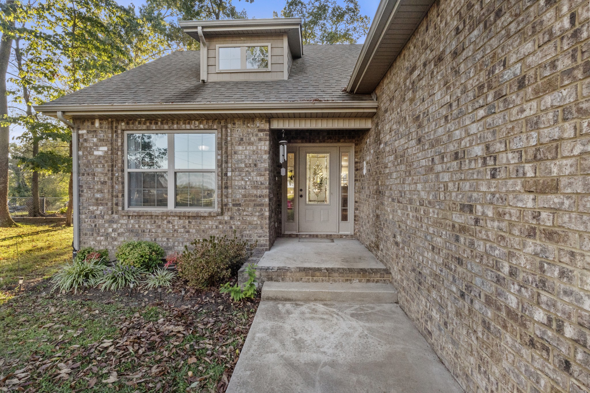 140 Irish Oaks Dr