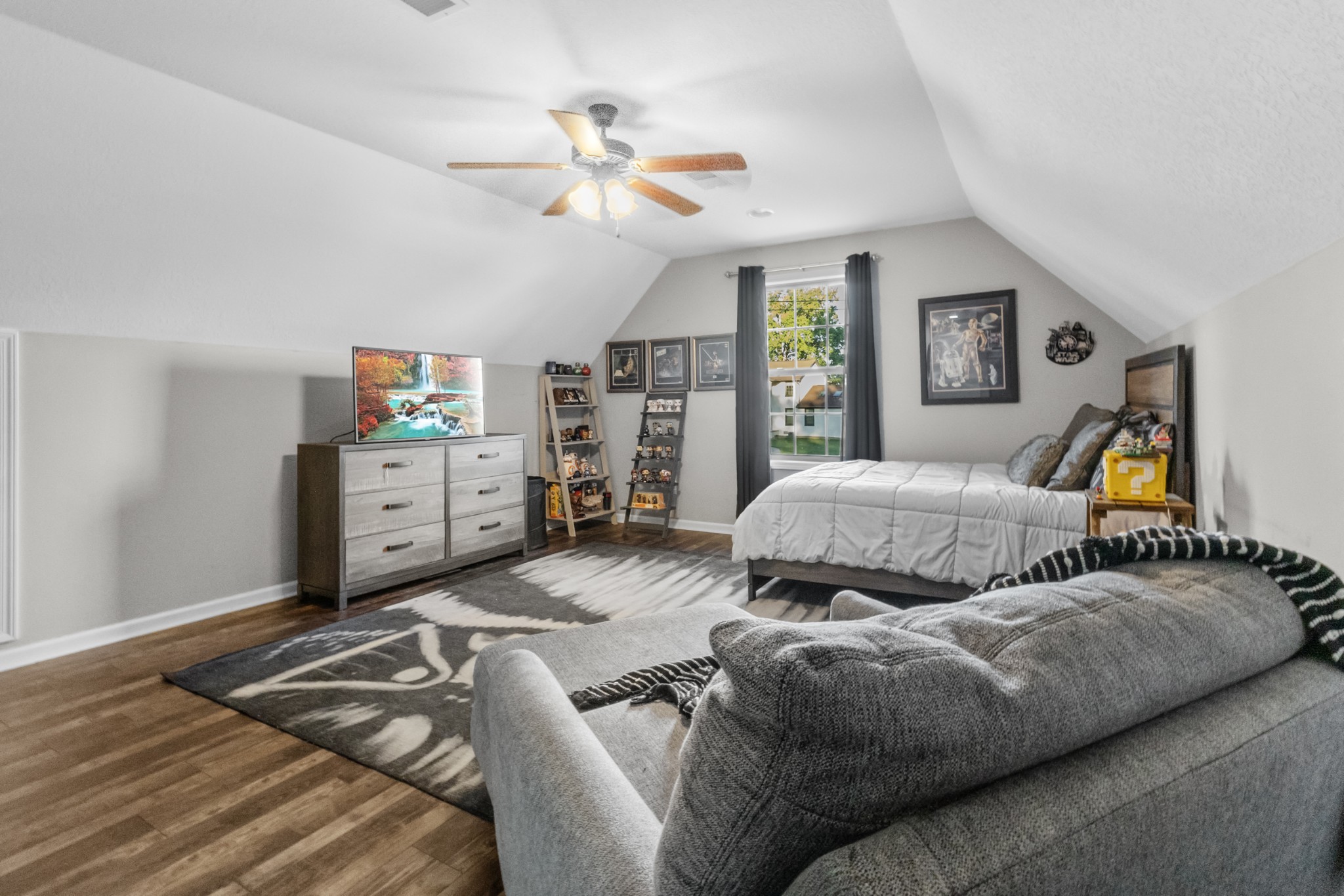 140 Irish Oaks Dr