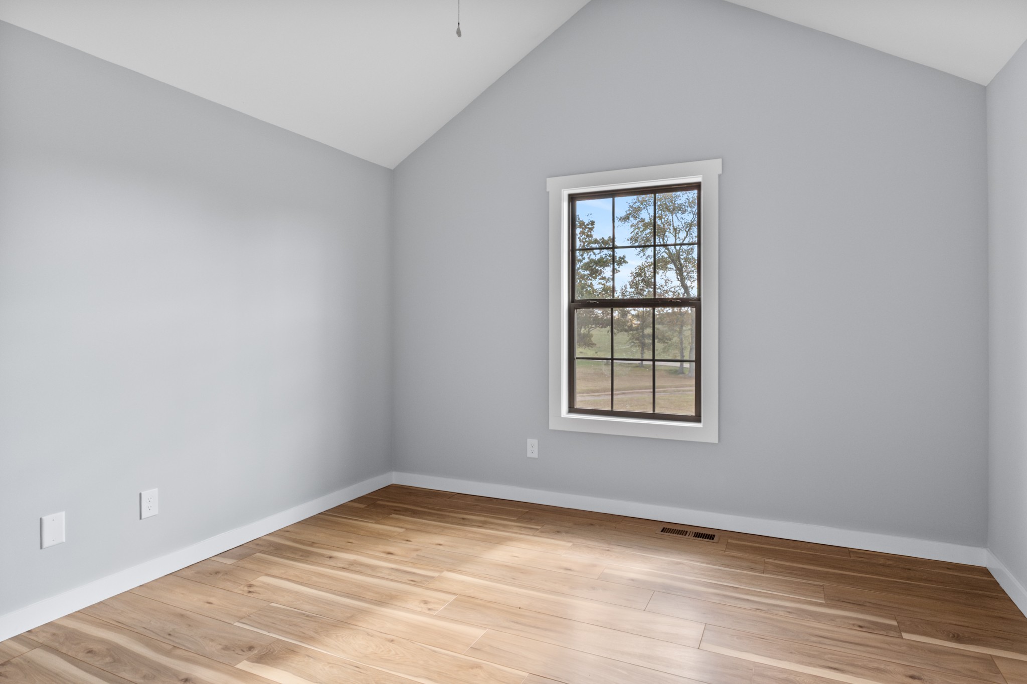 120 Freeland Rd