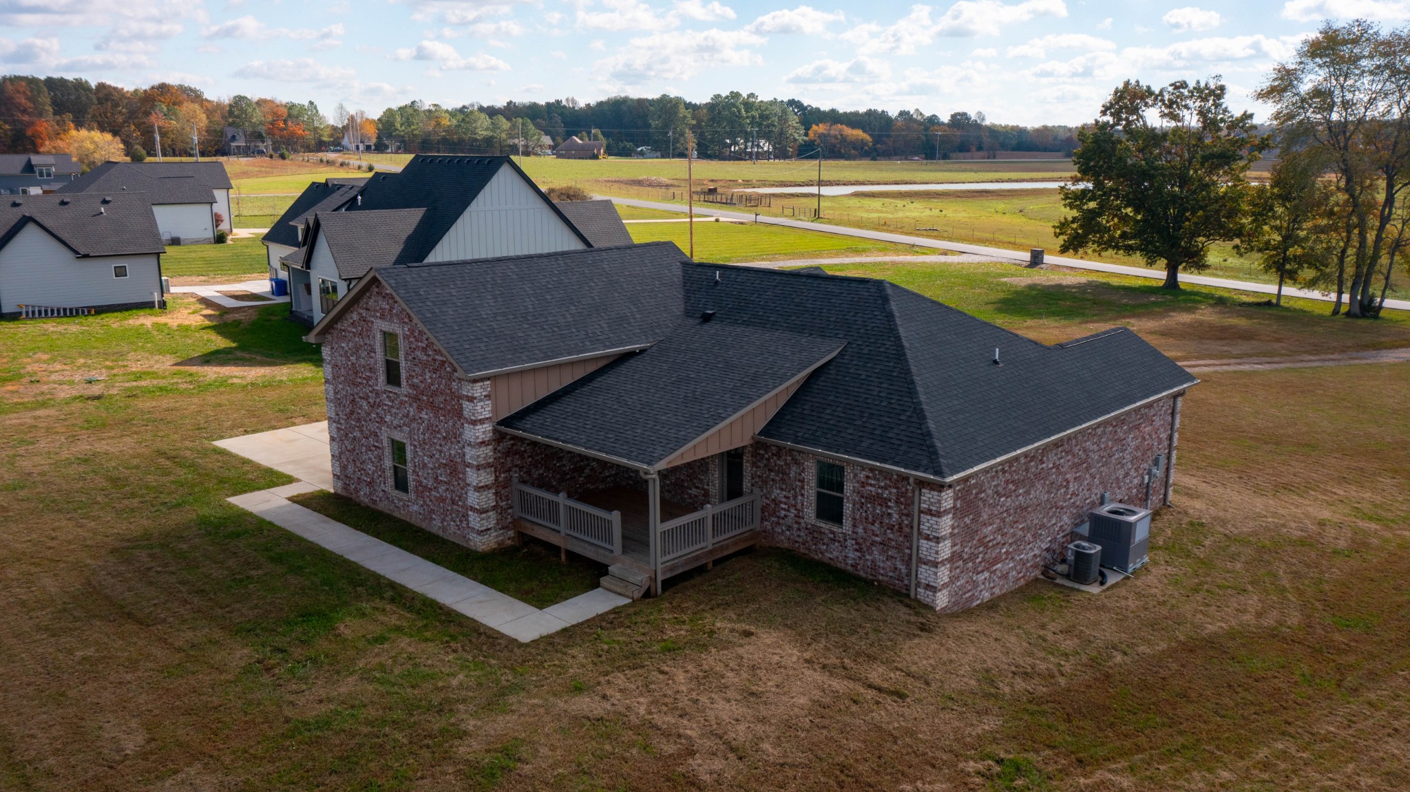 120 Freeland Rd