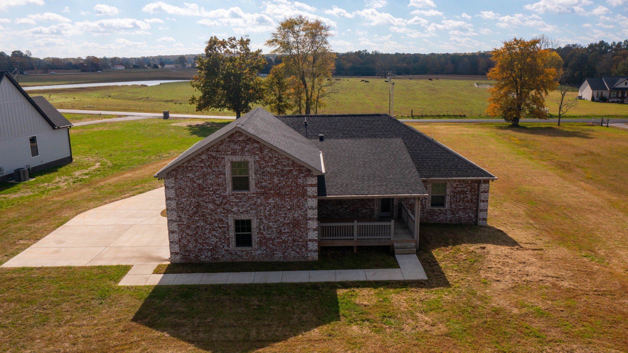 120 Freeland Rd