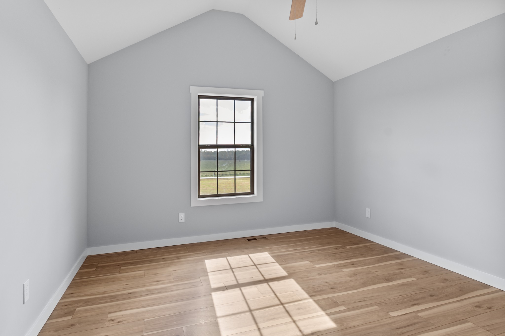 120 Freeland Rd