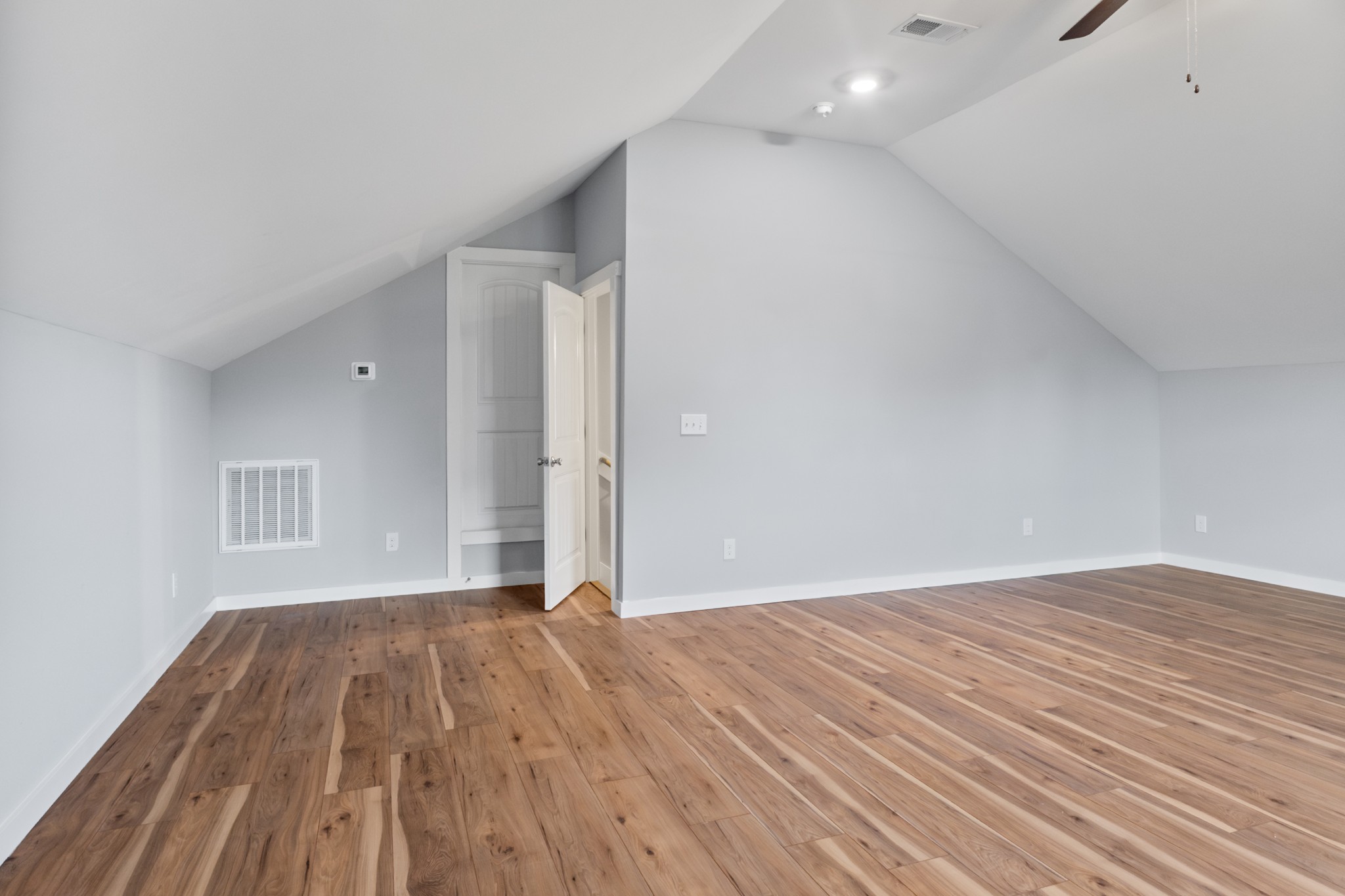 120 Freeland Rd