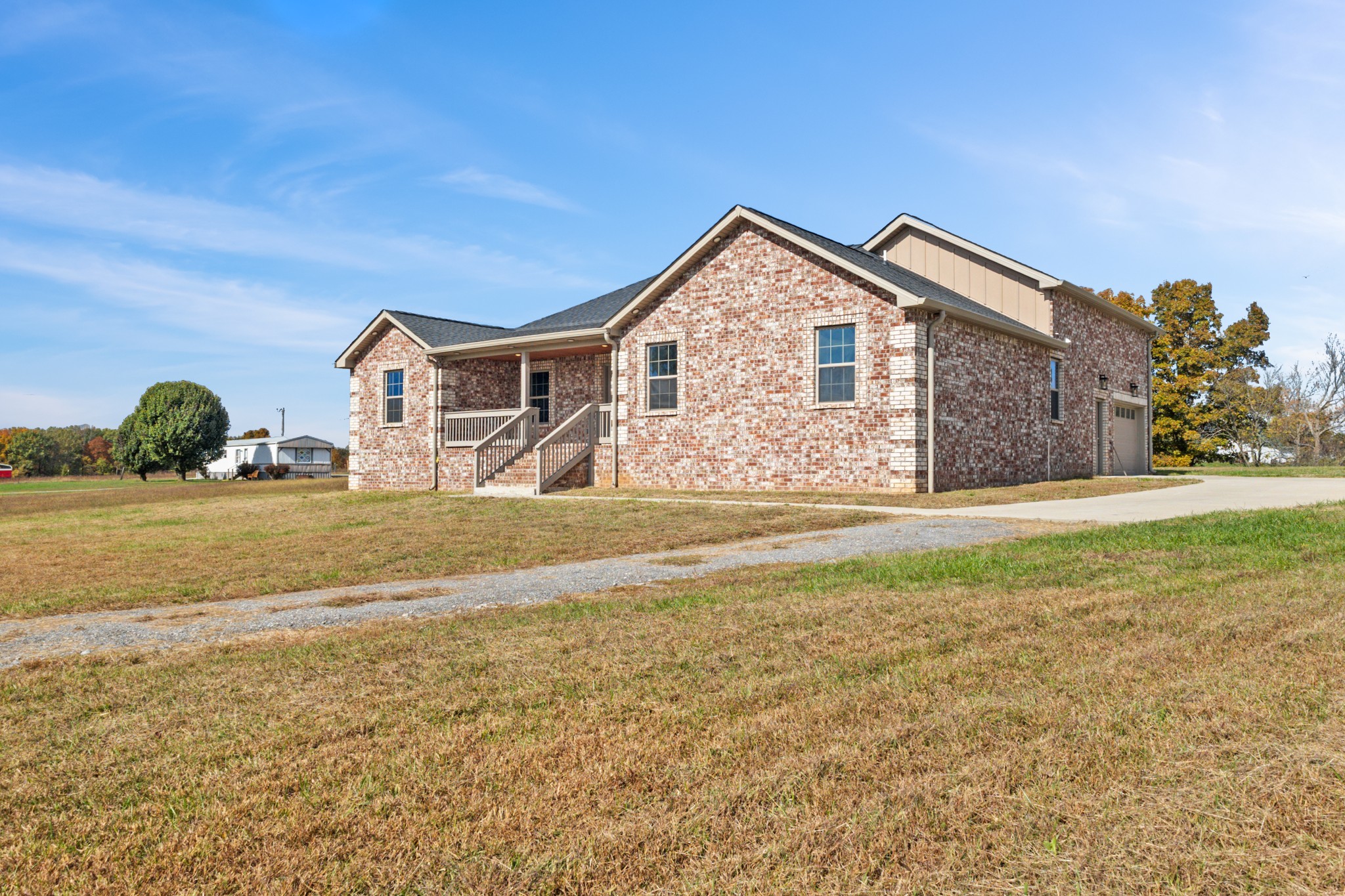 120 Freeland Rd