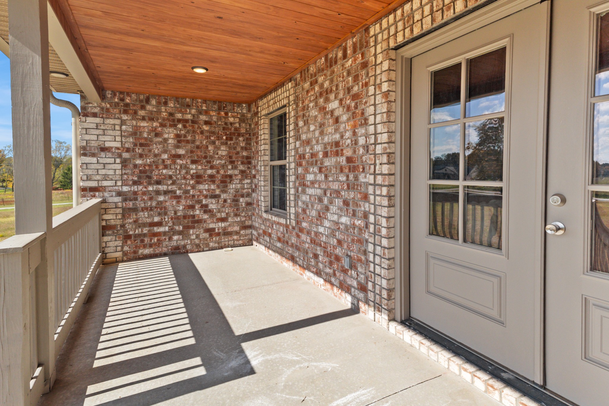 120 Freeland Rd