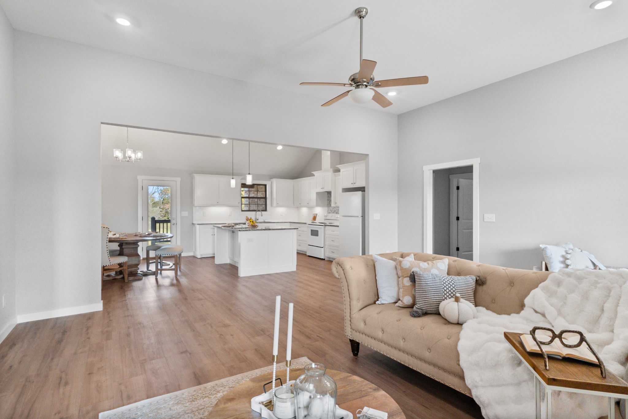 120 Freeland Rd