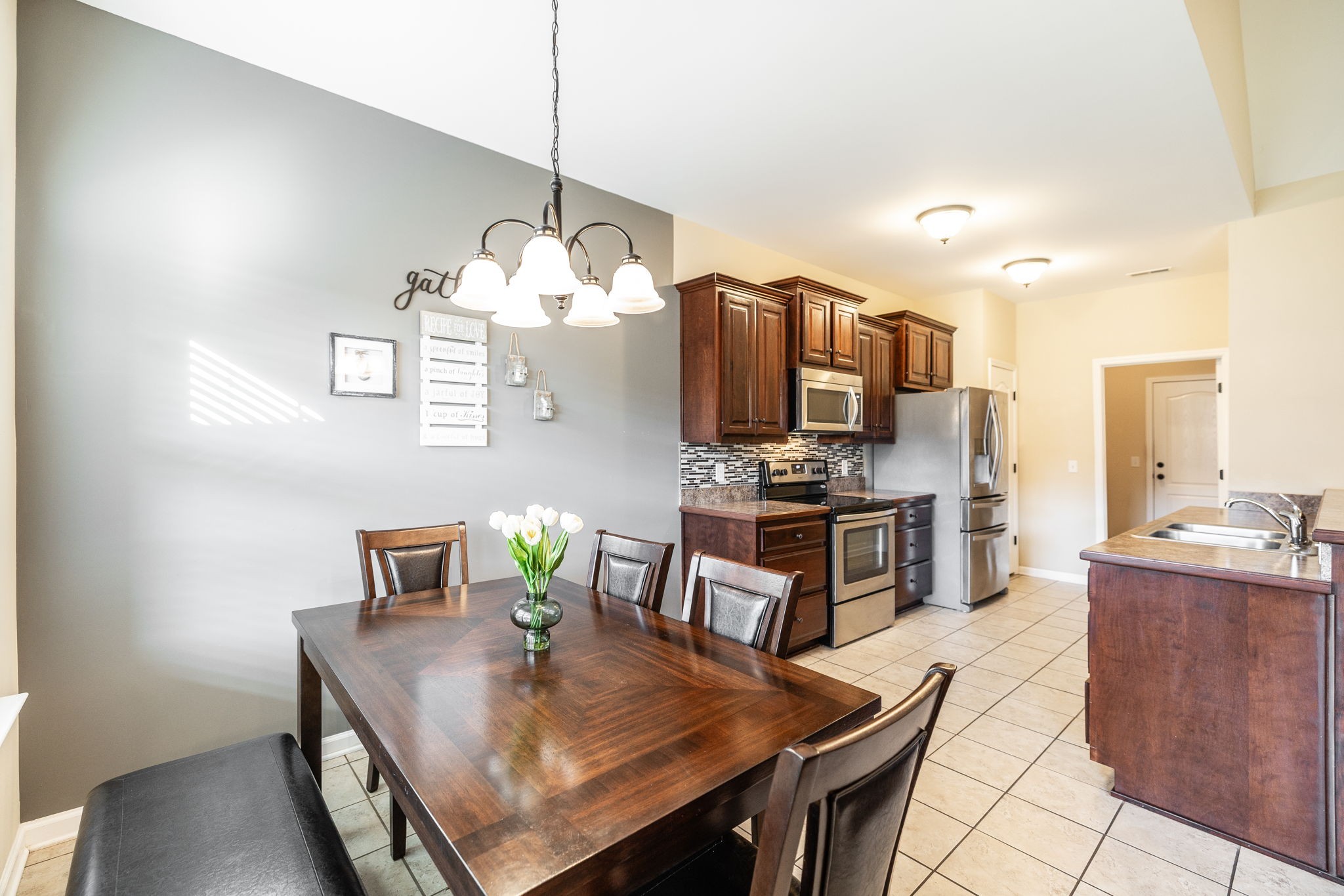 610 Indian Ridge Cir
