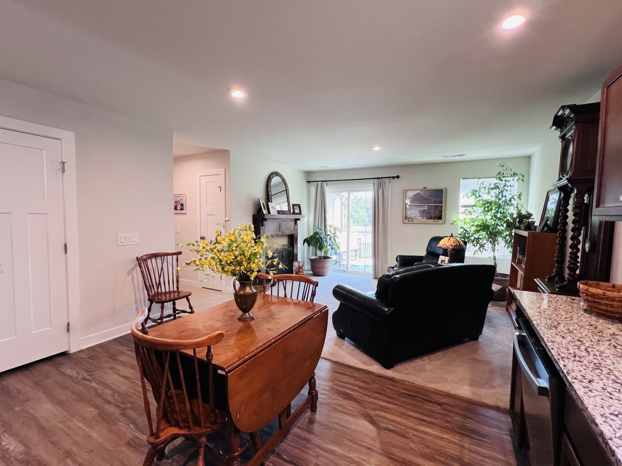 1049 Wilkinson Ln