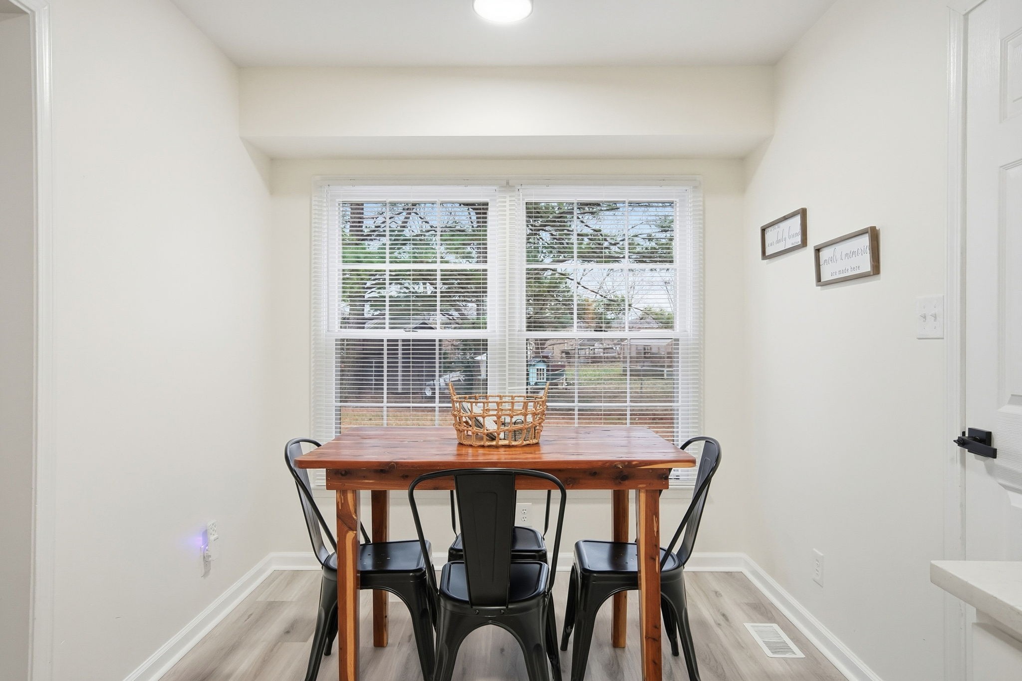 104 Nuthatch Cir