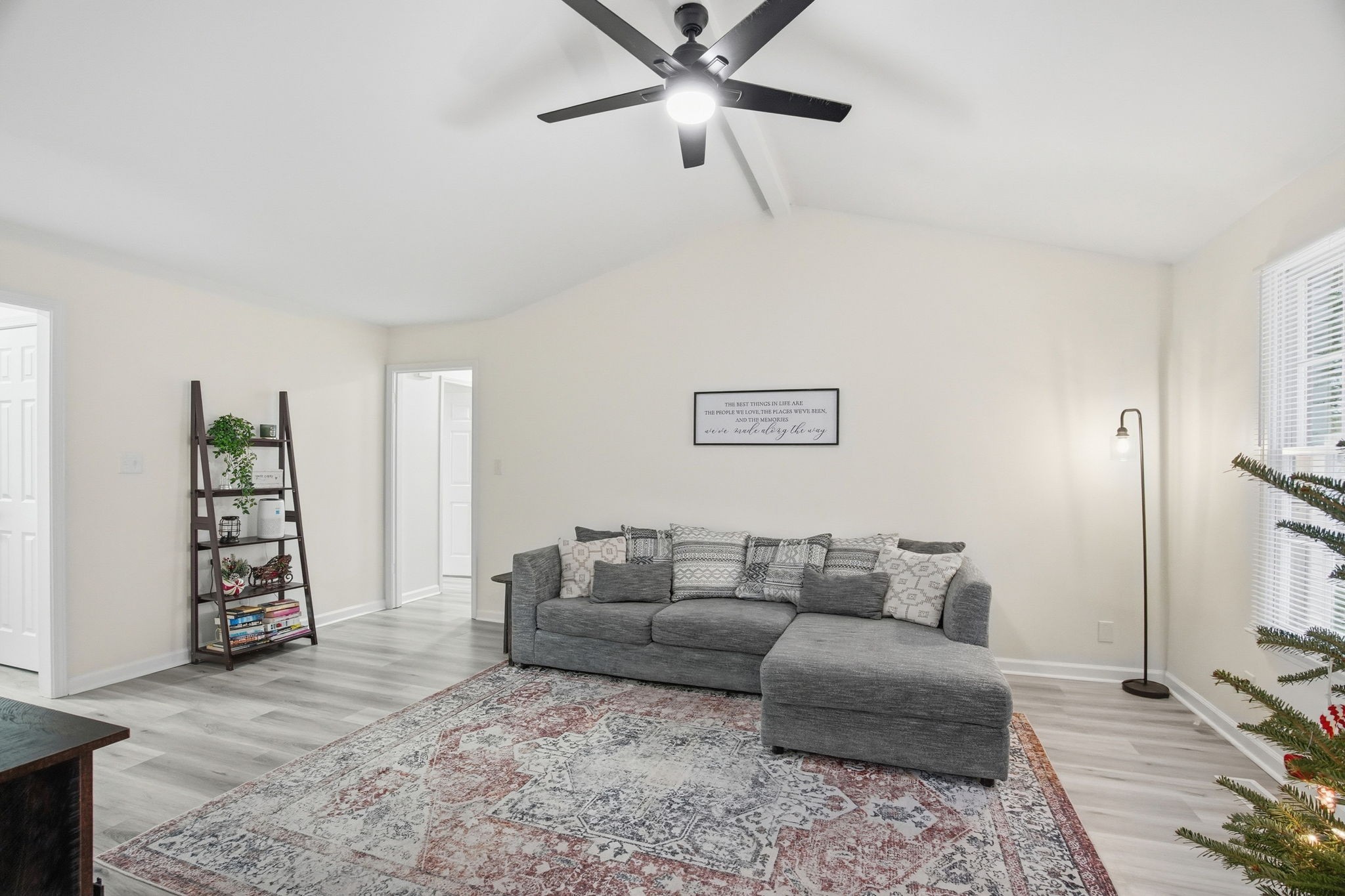 104 Nuthatch Cir