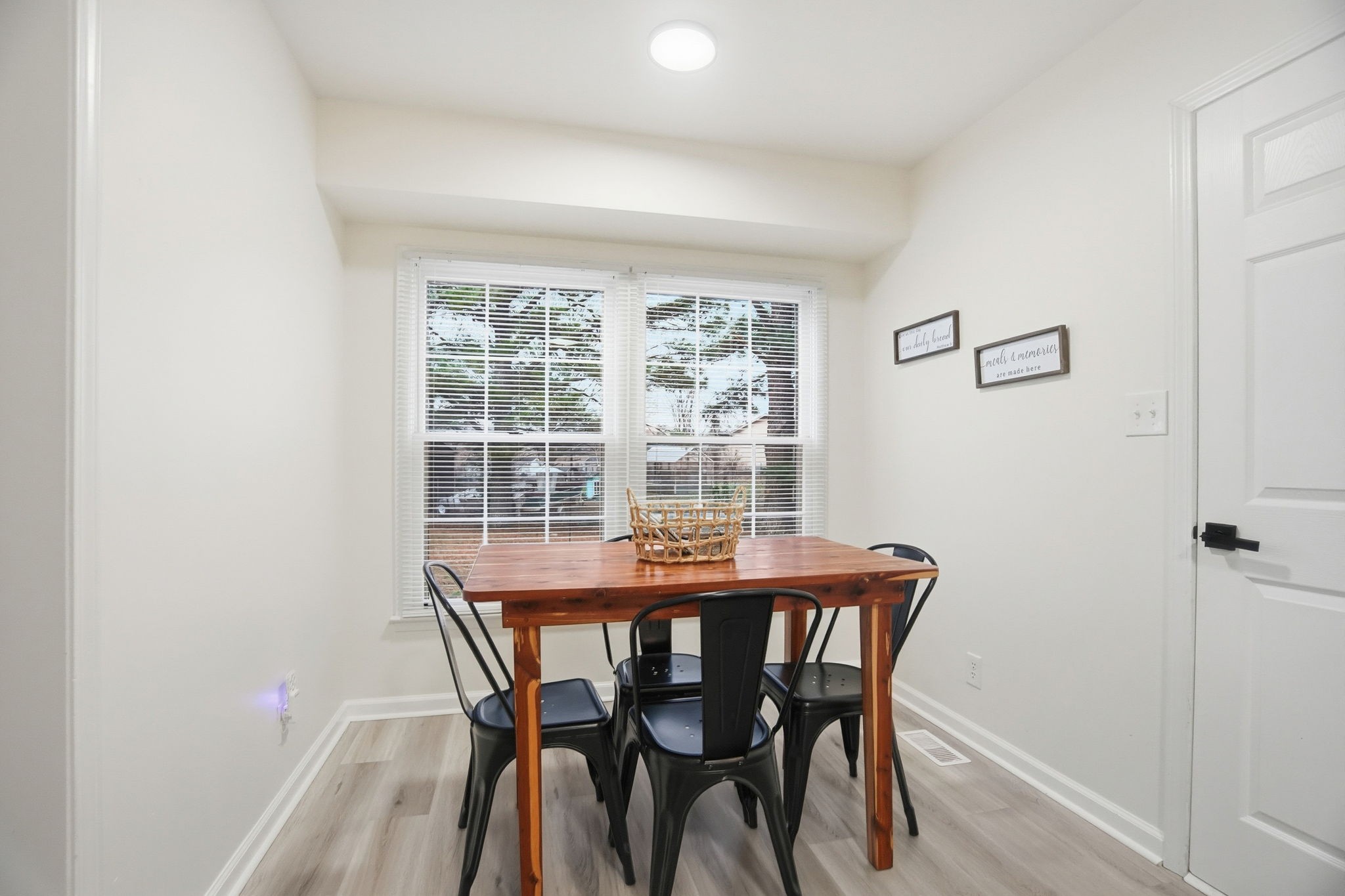 104 Nuthatch Cir
