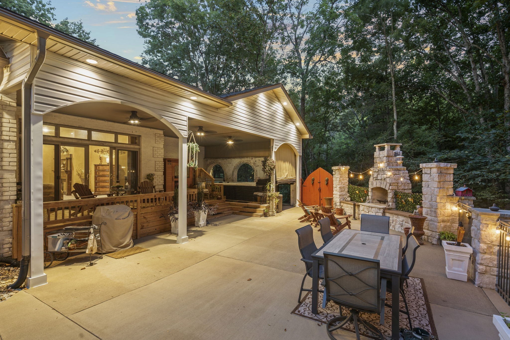 144A Dogwood Springs Dr