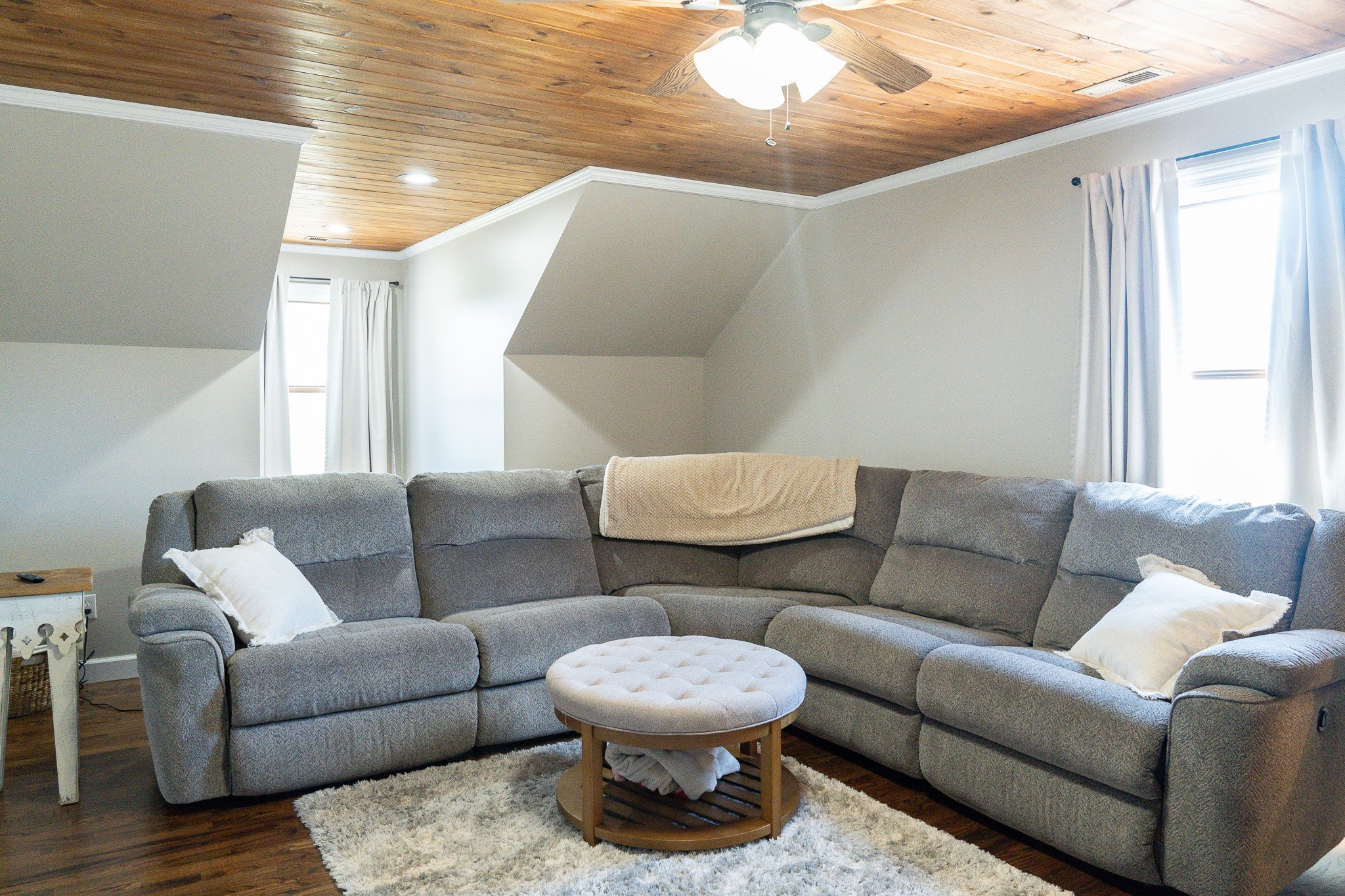 1243 Cave Hill Rd