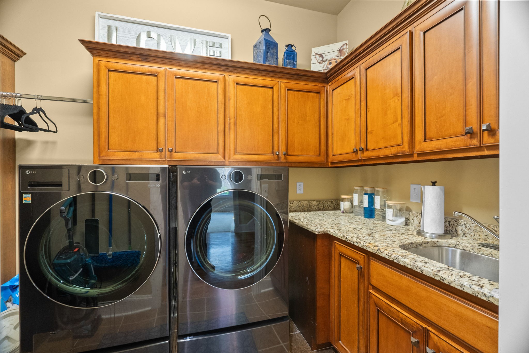1606 Boardwalk Pl