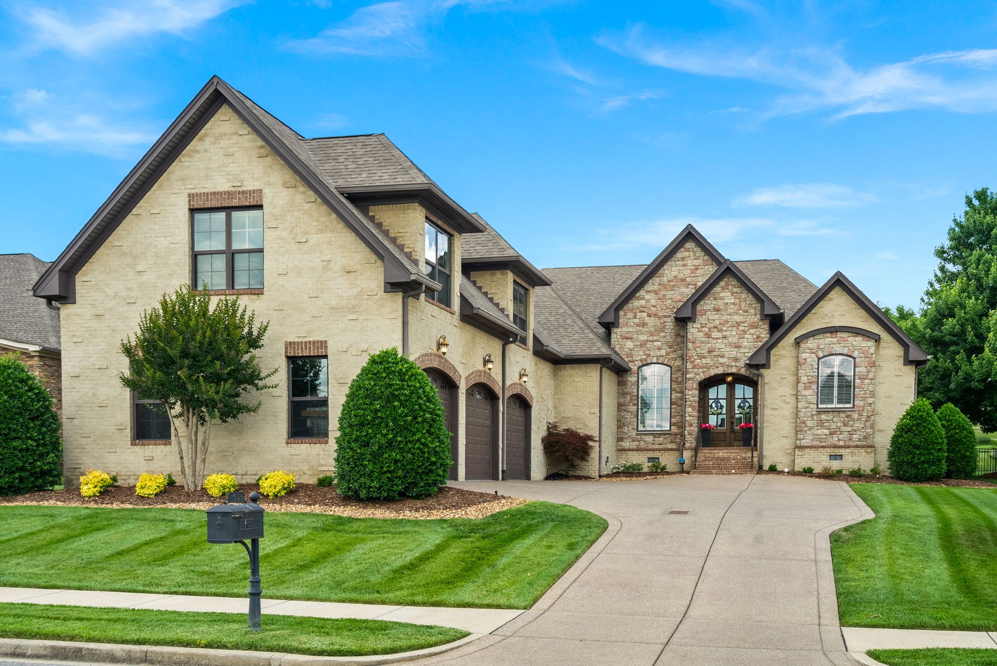 1606 Boardwalk Pl