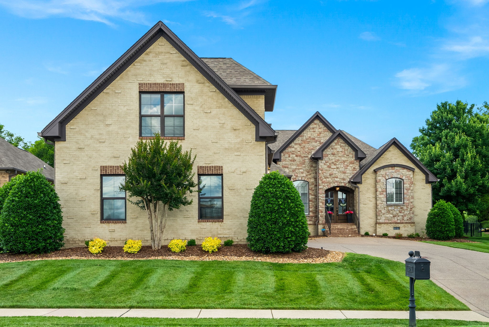 1606 Boardwalk Pl