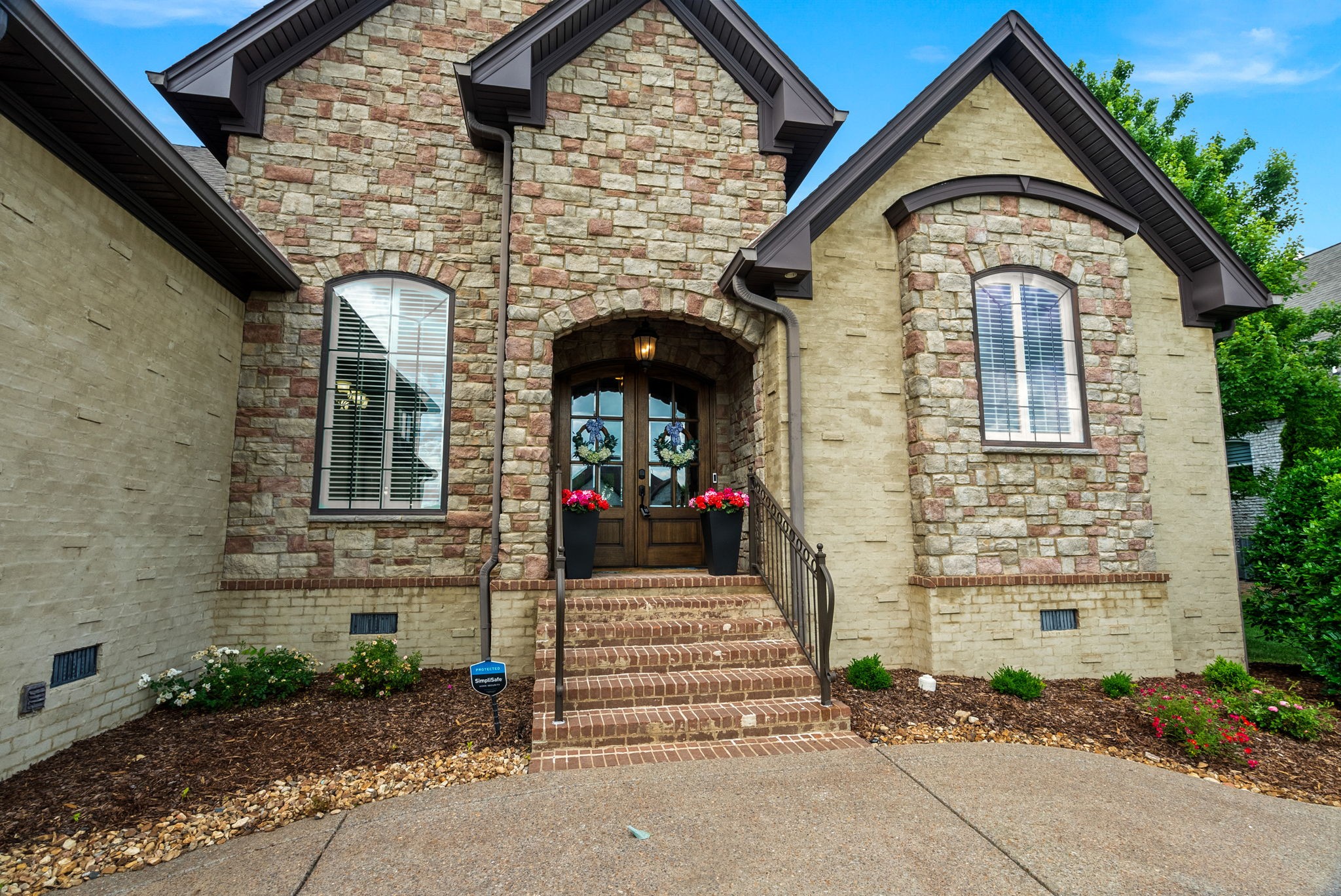 1606 Boardwalk Pl