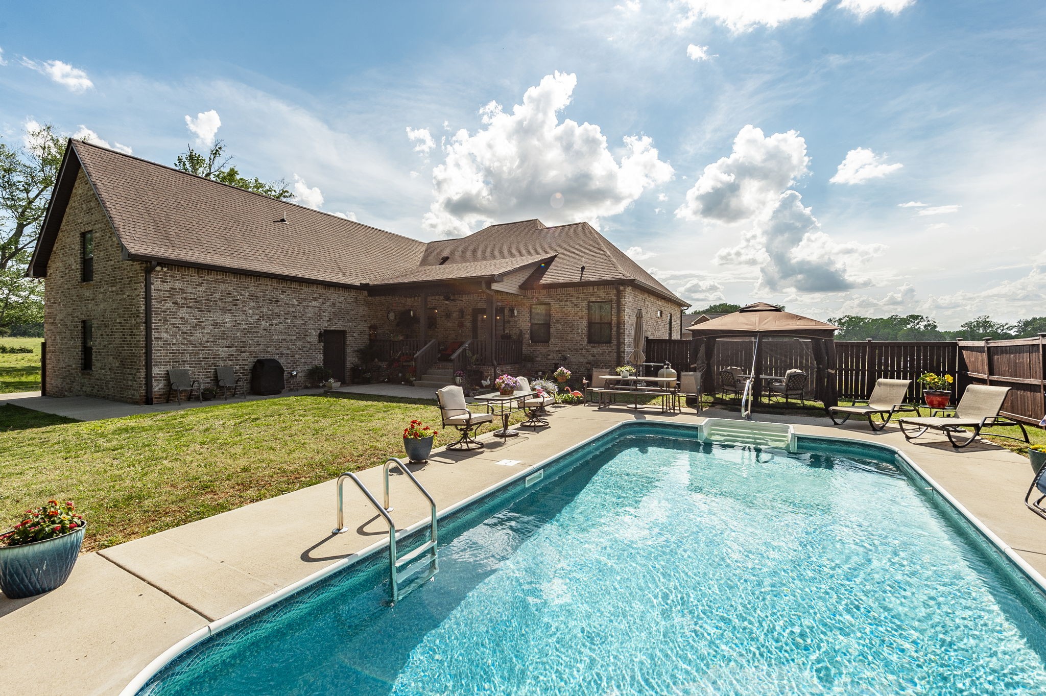 145 Bloomsbury Dr