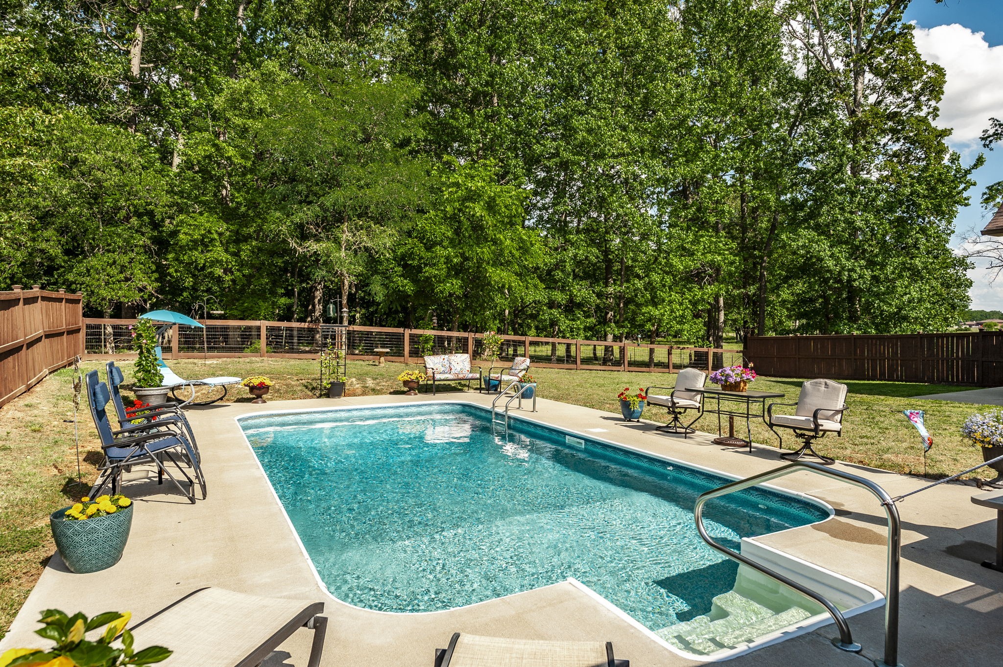 145 Bloomsbury Dr