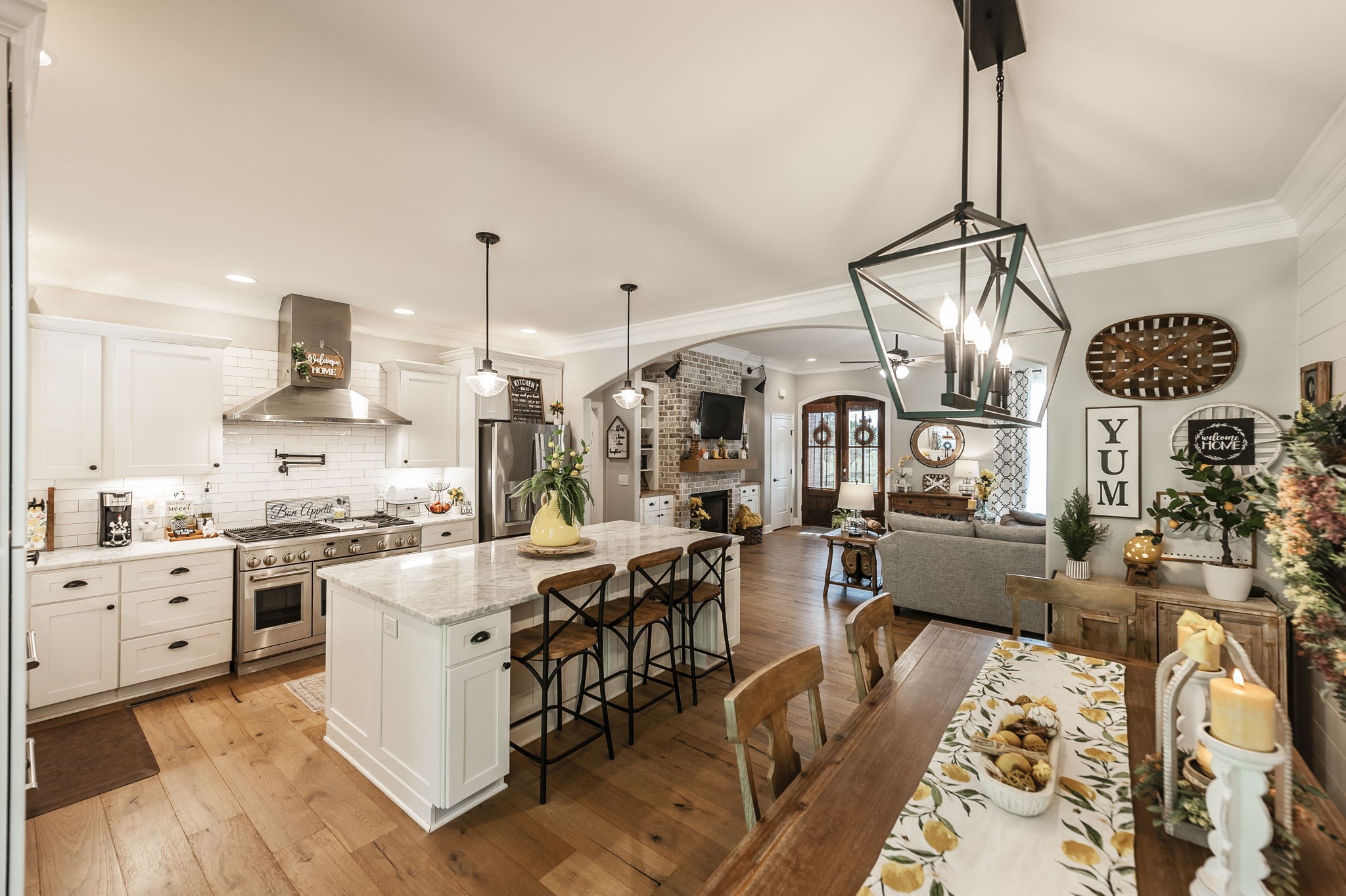 145 Bloomsbury Dr