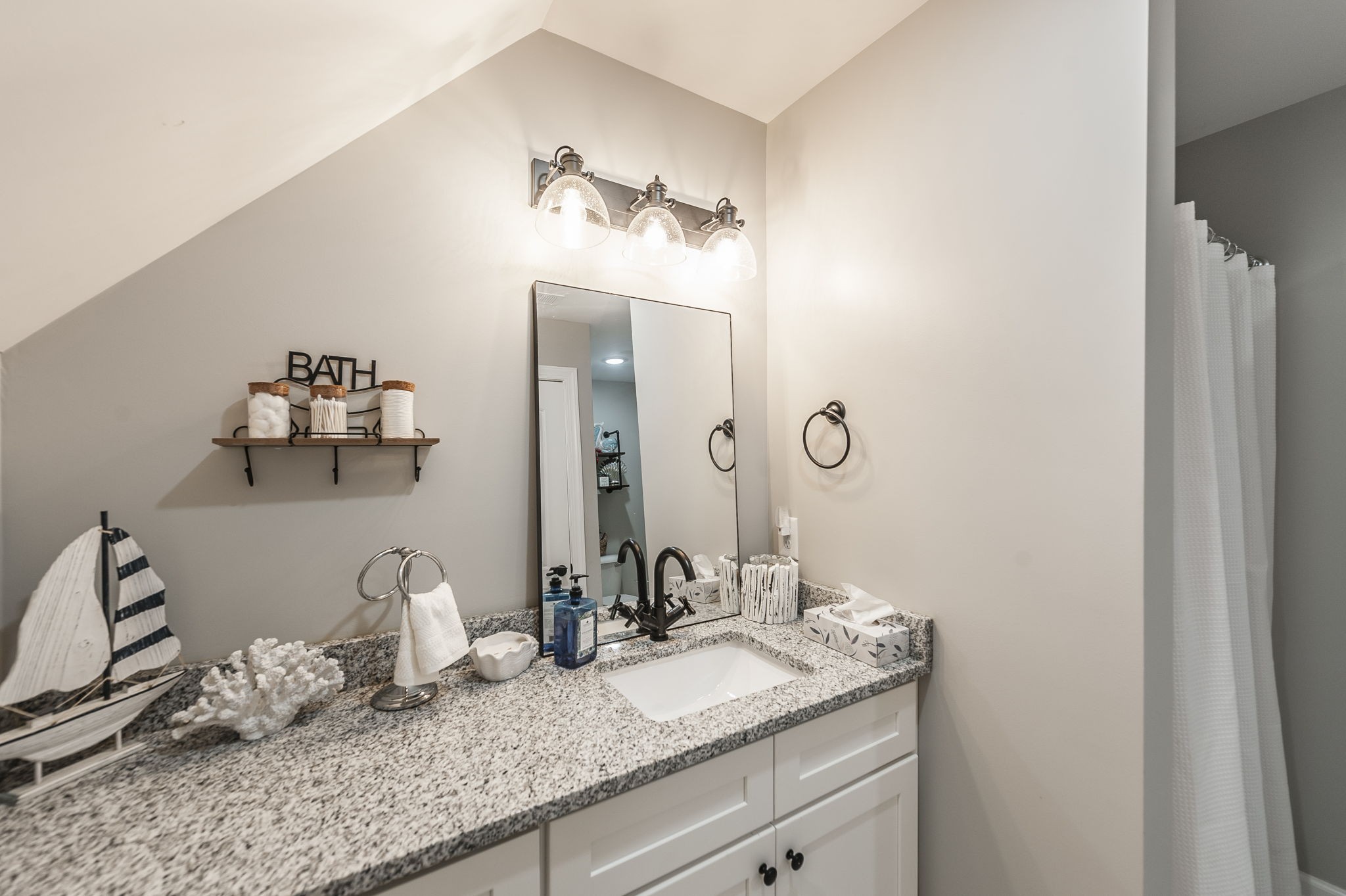 145 Bloomsbury Dr