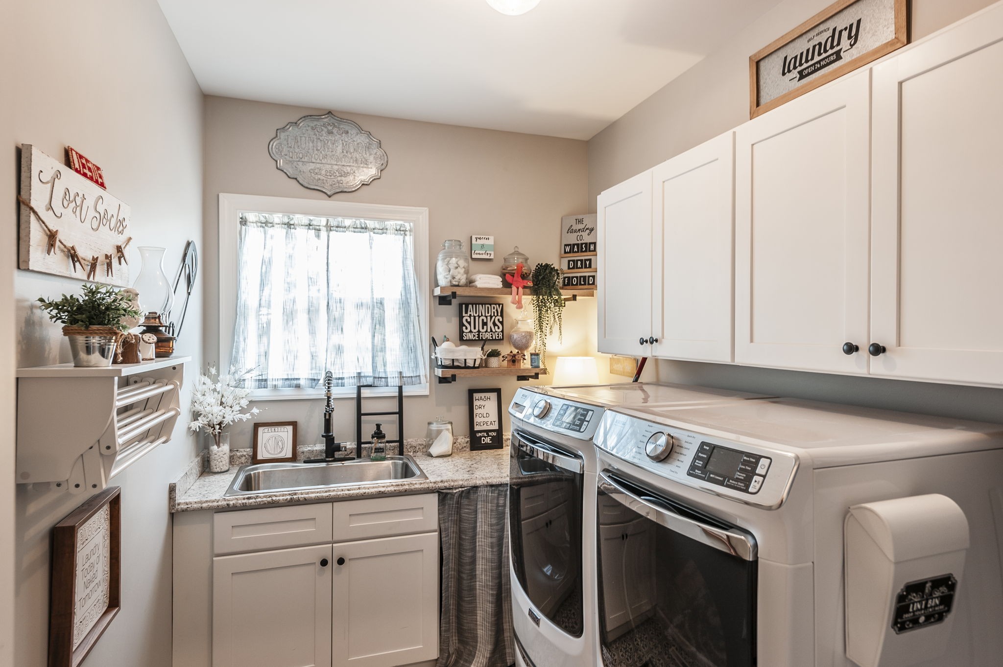145 Bloomsbury Dr
