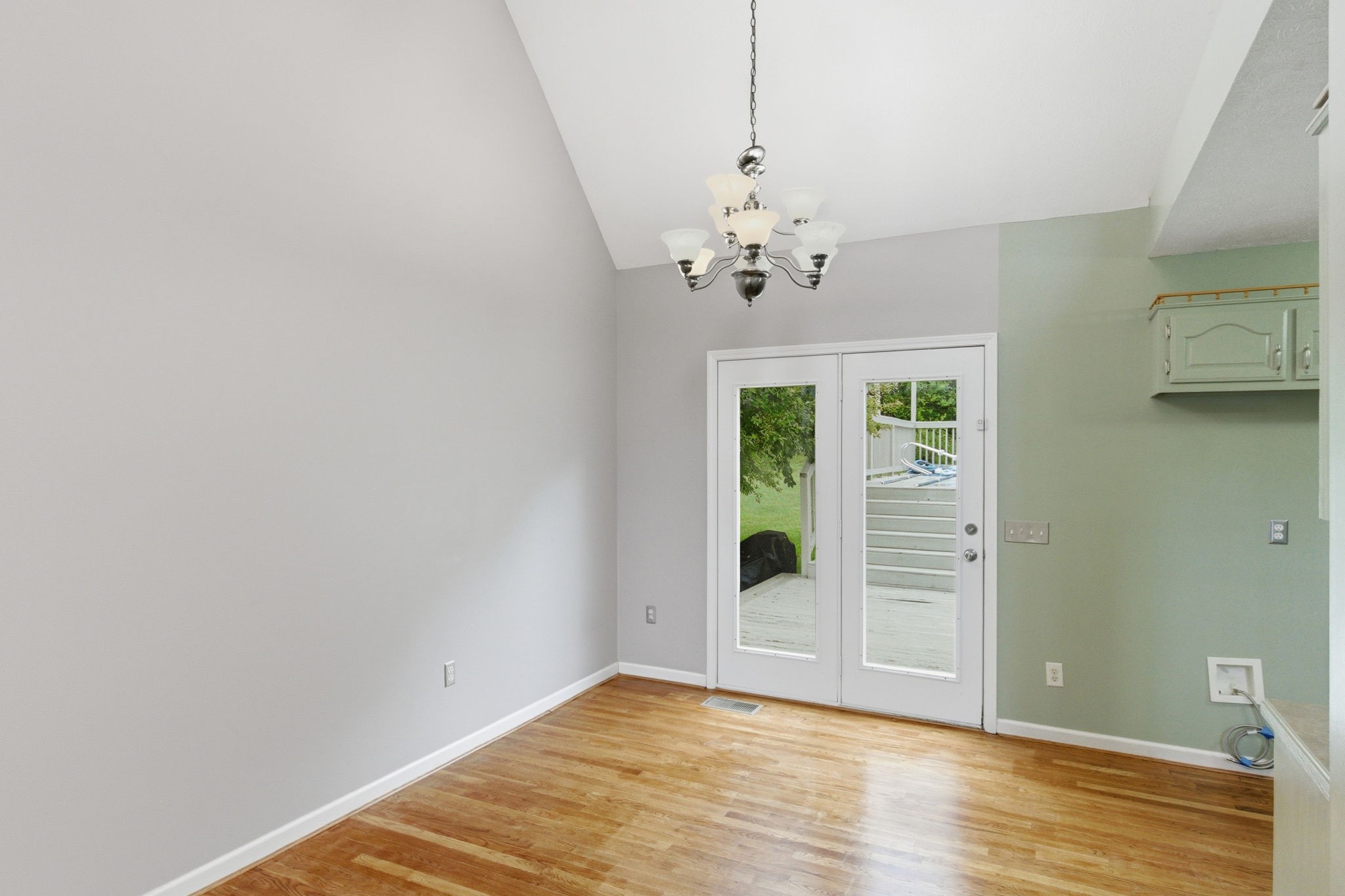 128 Cody Ct