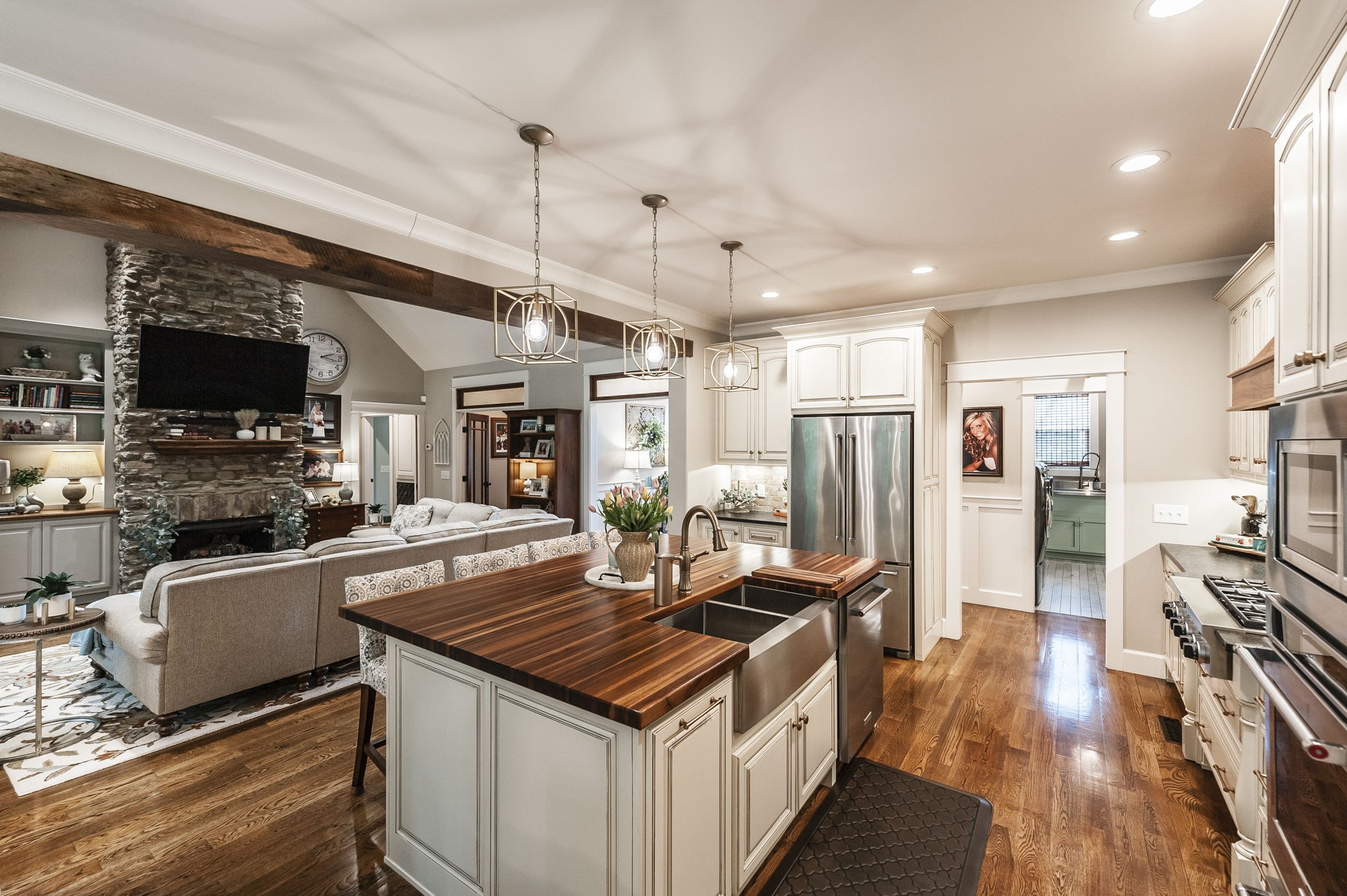 135 Bloomsbury Dr
