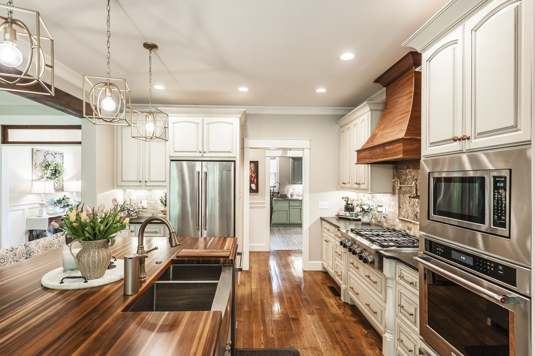 135 Bloomsbury Dr