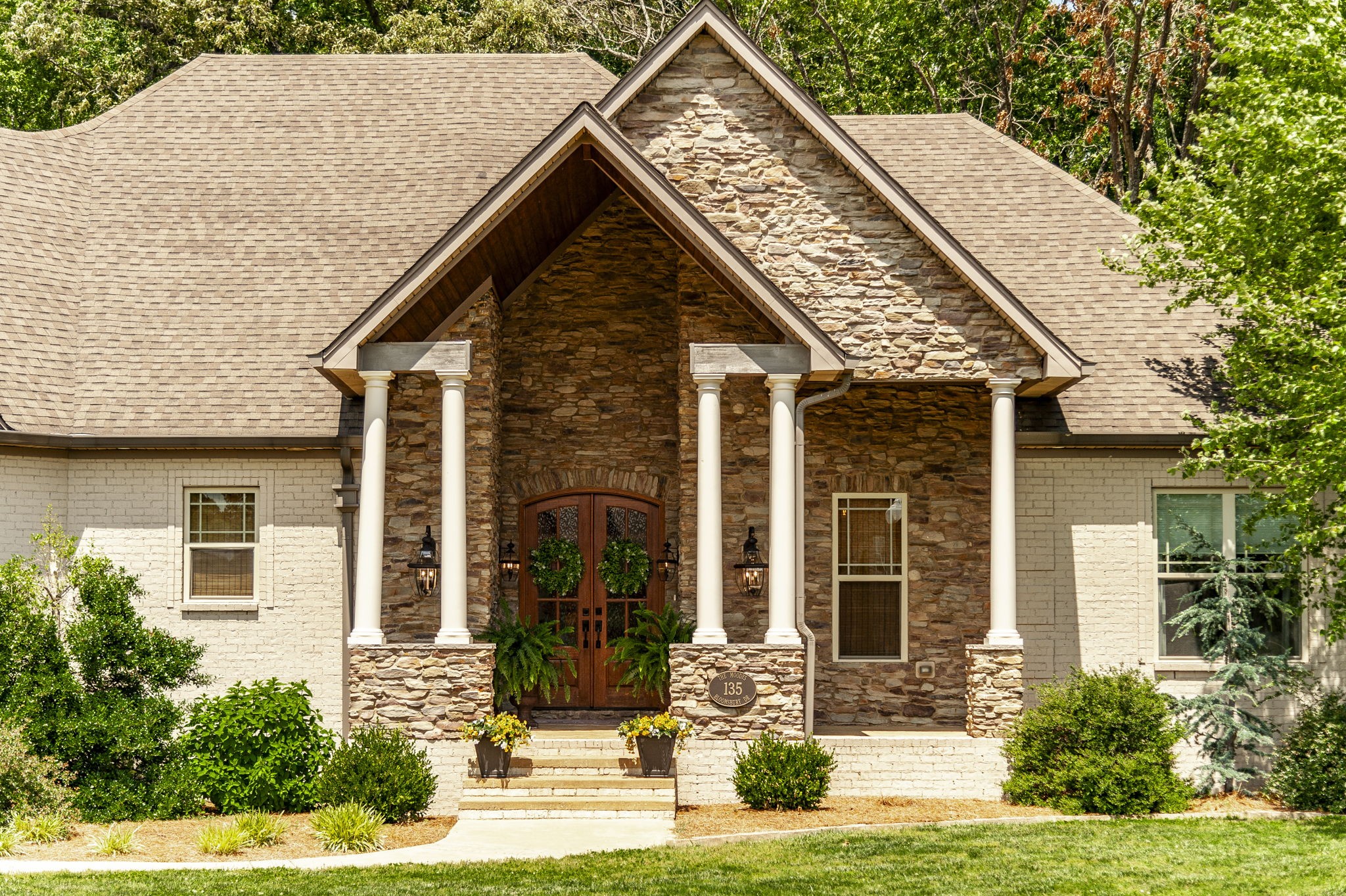 135 Bloomsbury Dr