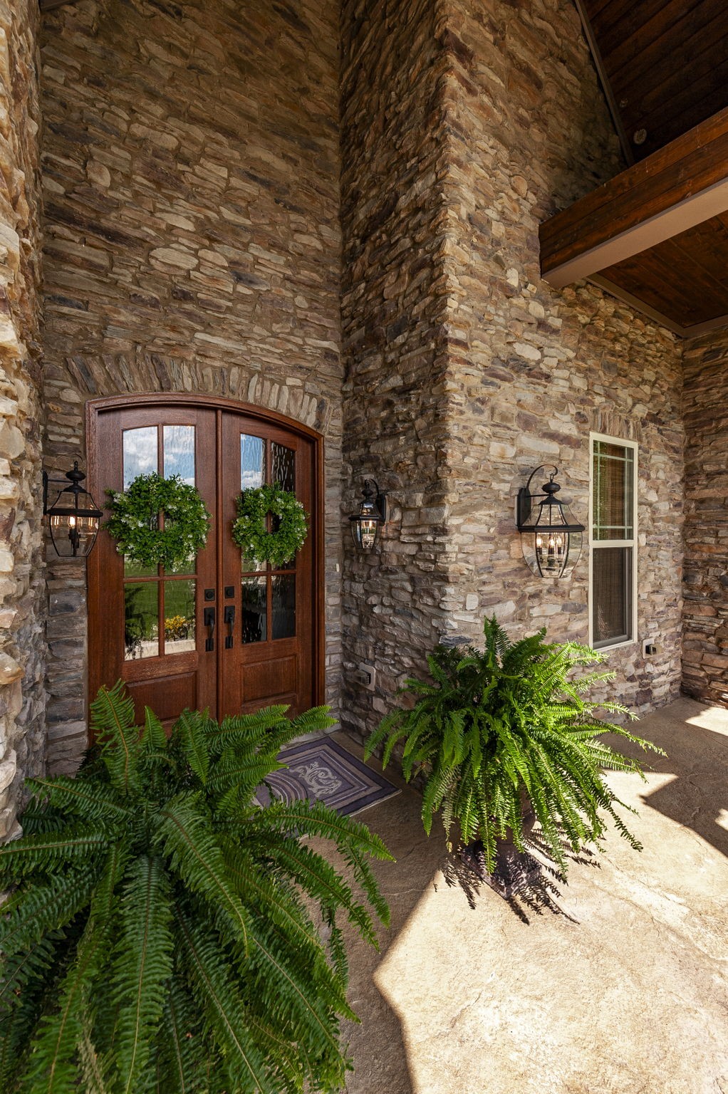 135 Bloomsbury Dr