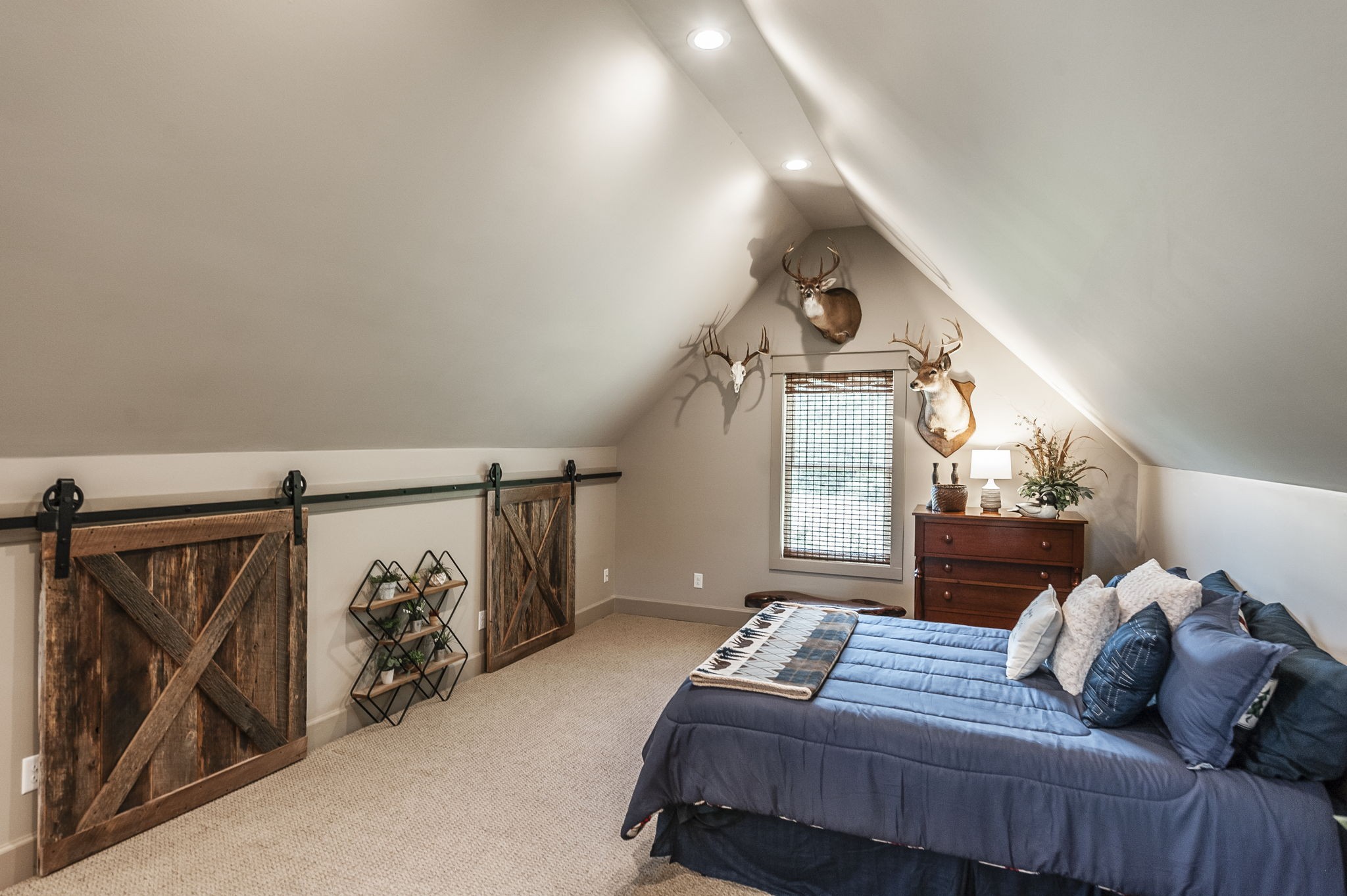 135 Bloomsbury Dr