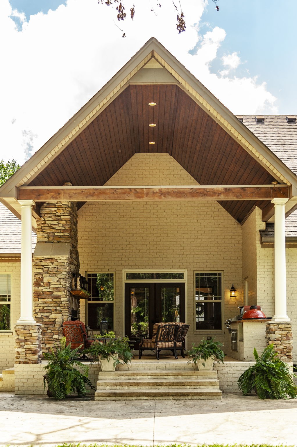 135 Bloomsbury Dr