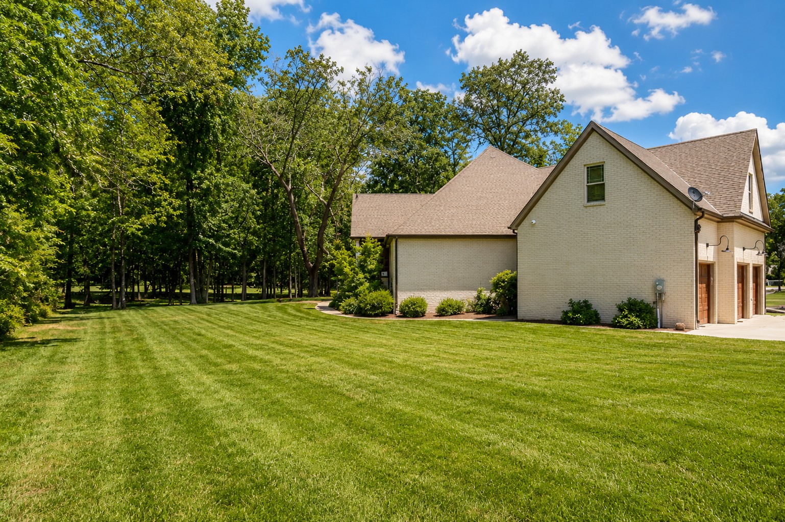 135 Bloomsbury Dr