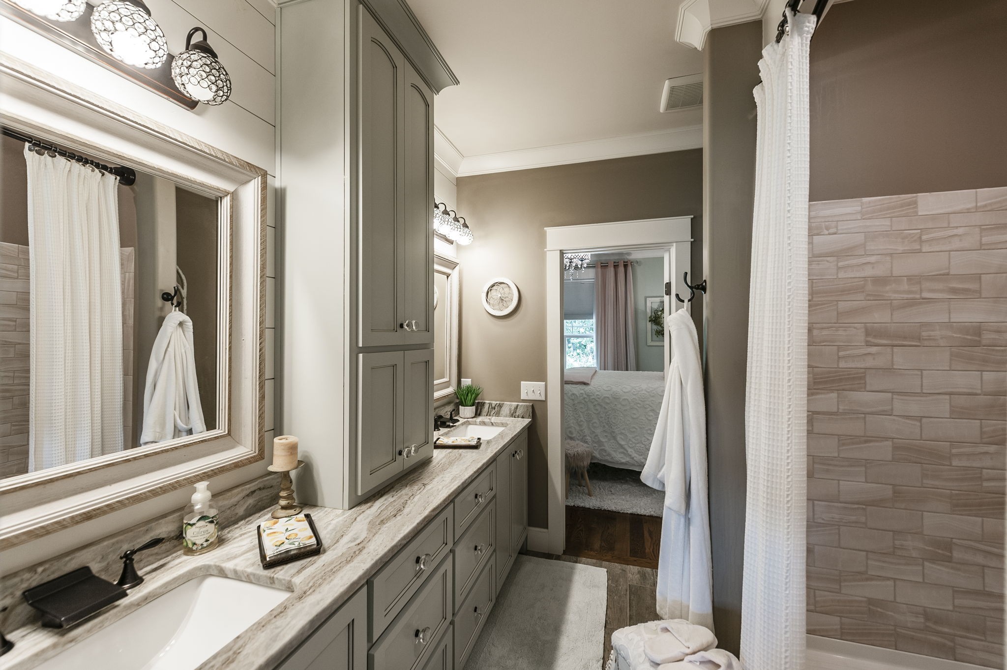 135 Bloomsbury Dr
