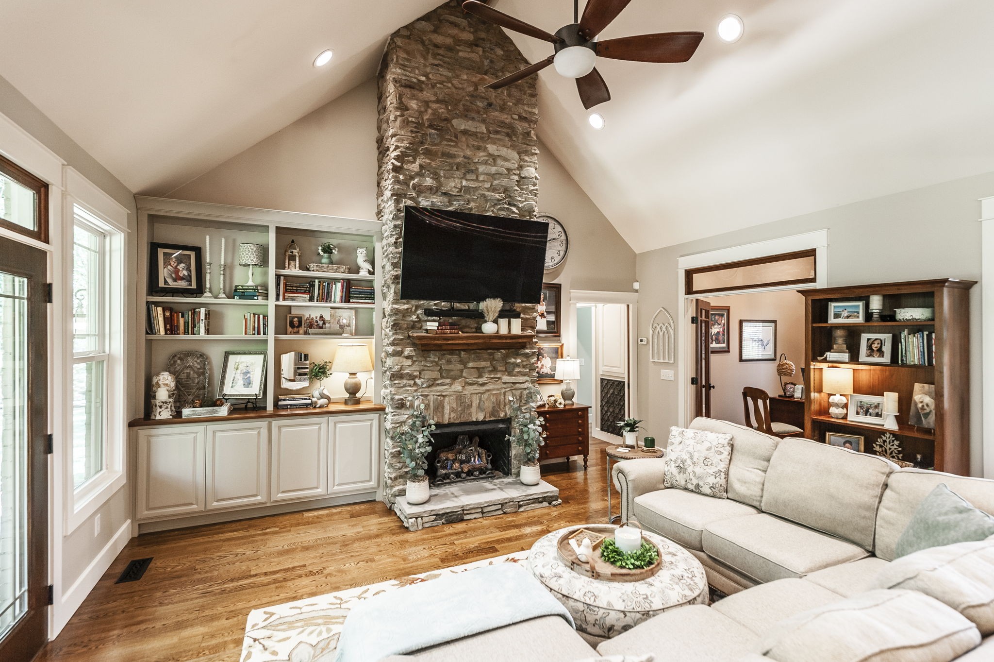 135 Bloomsbury Dr