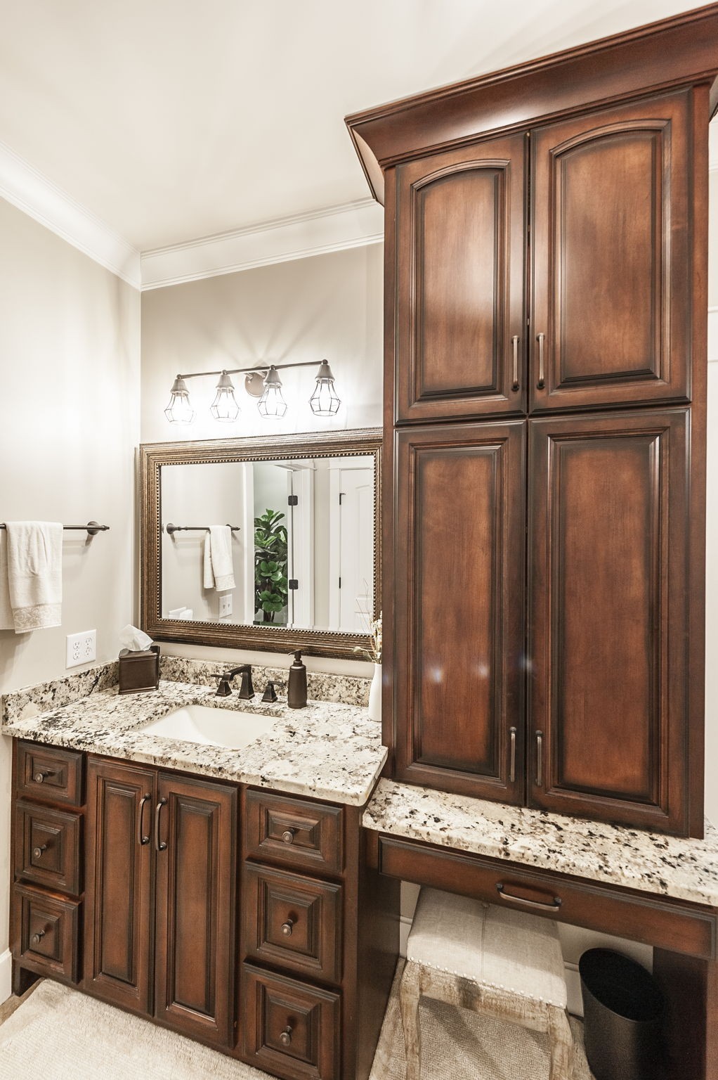 135 Bloomsbury Dr