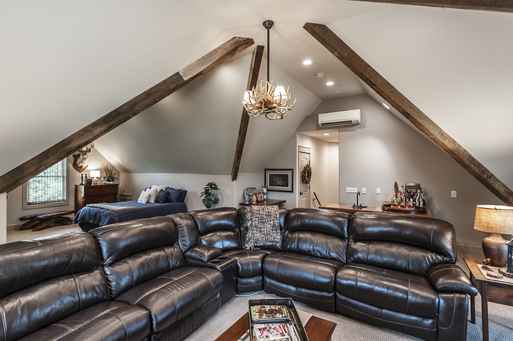 135 Bloomsbury Dr