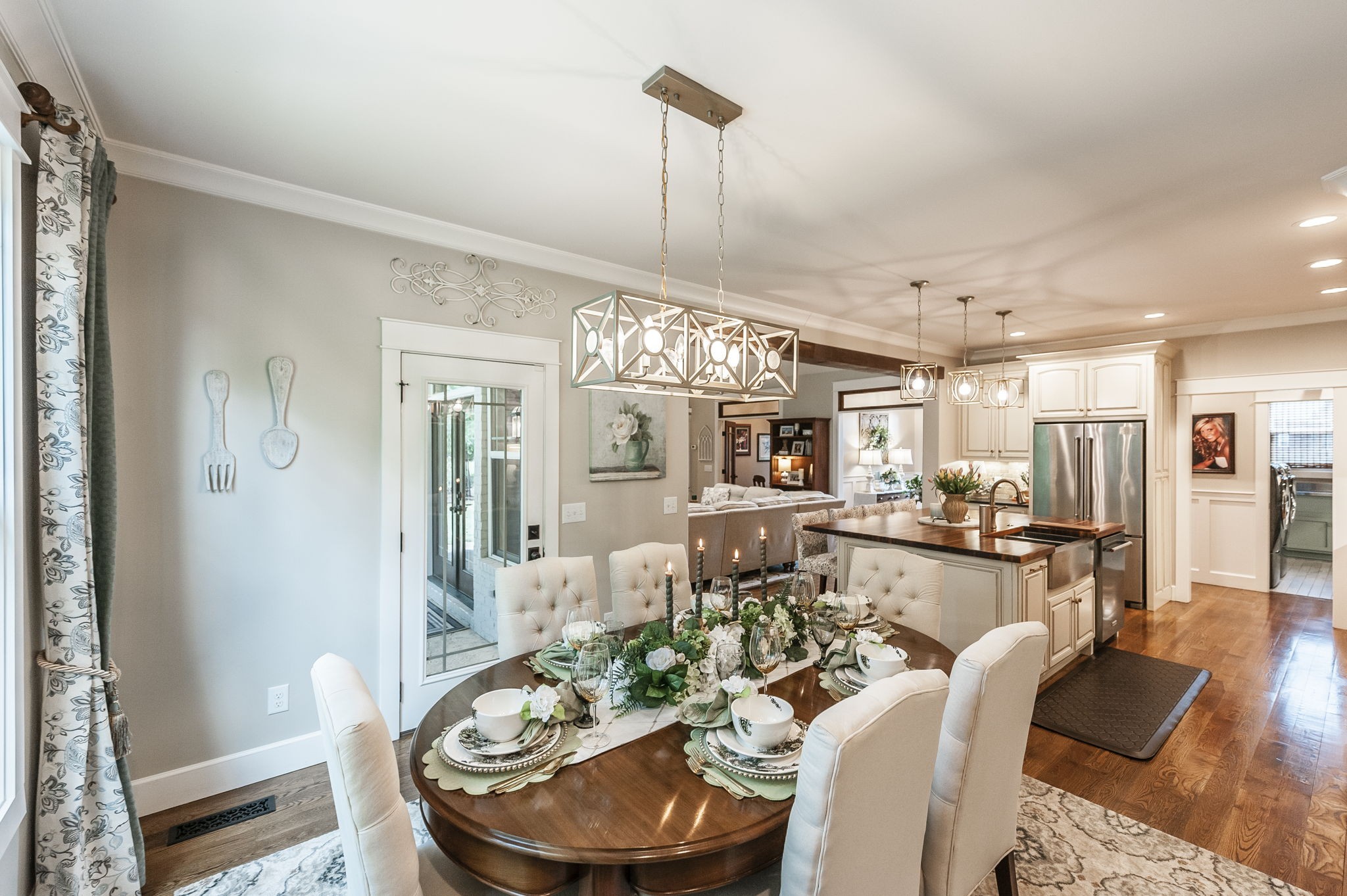 135 Bloomsbury Dr