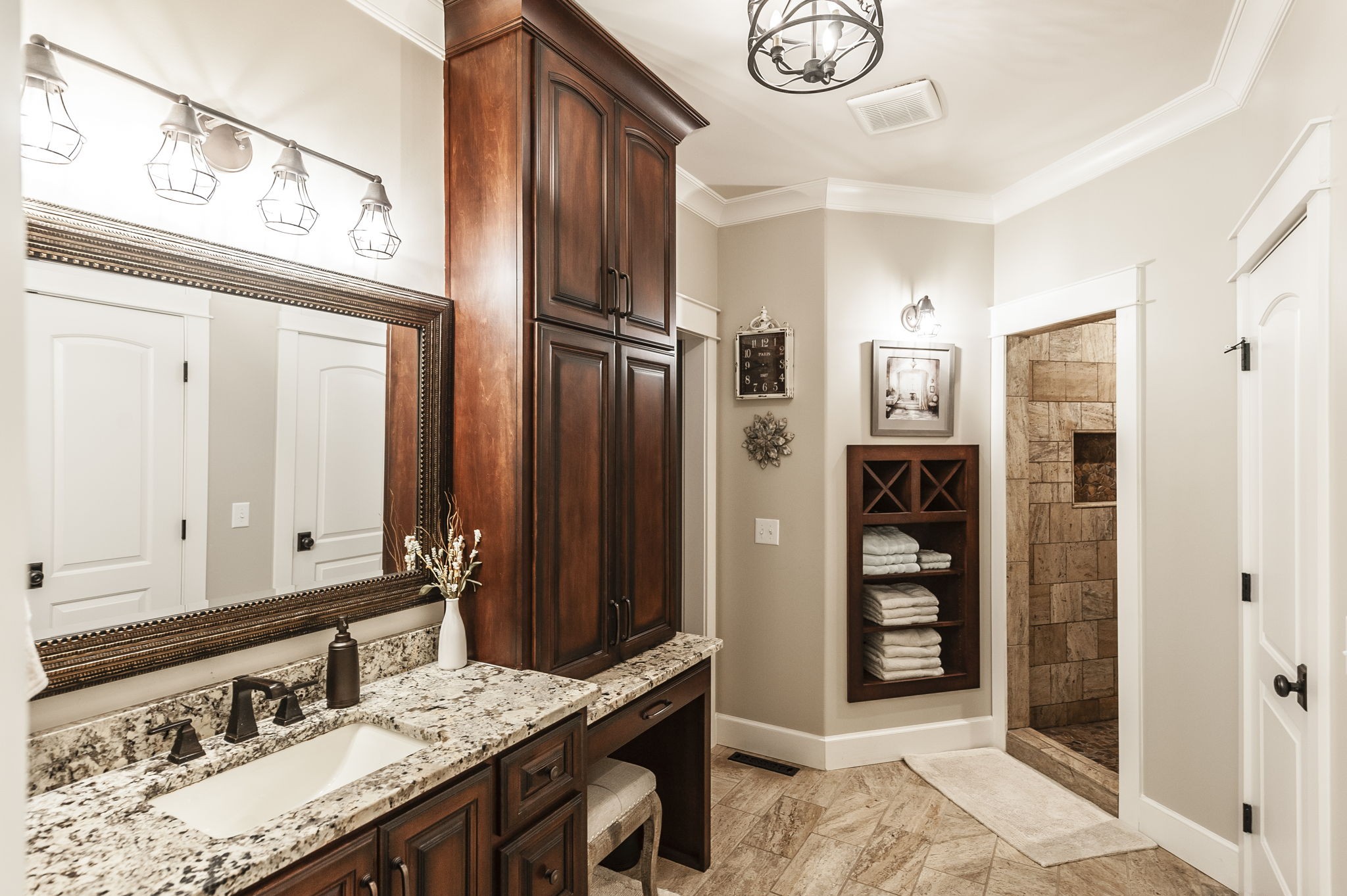 135 Bloomsbury Dr