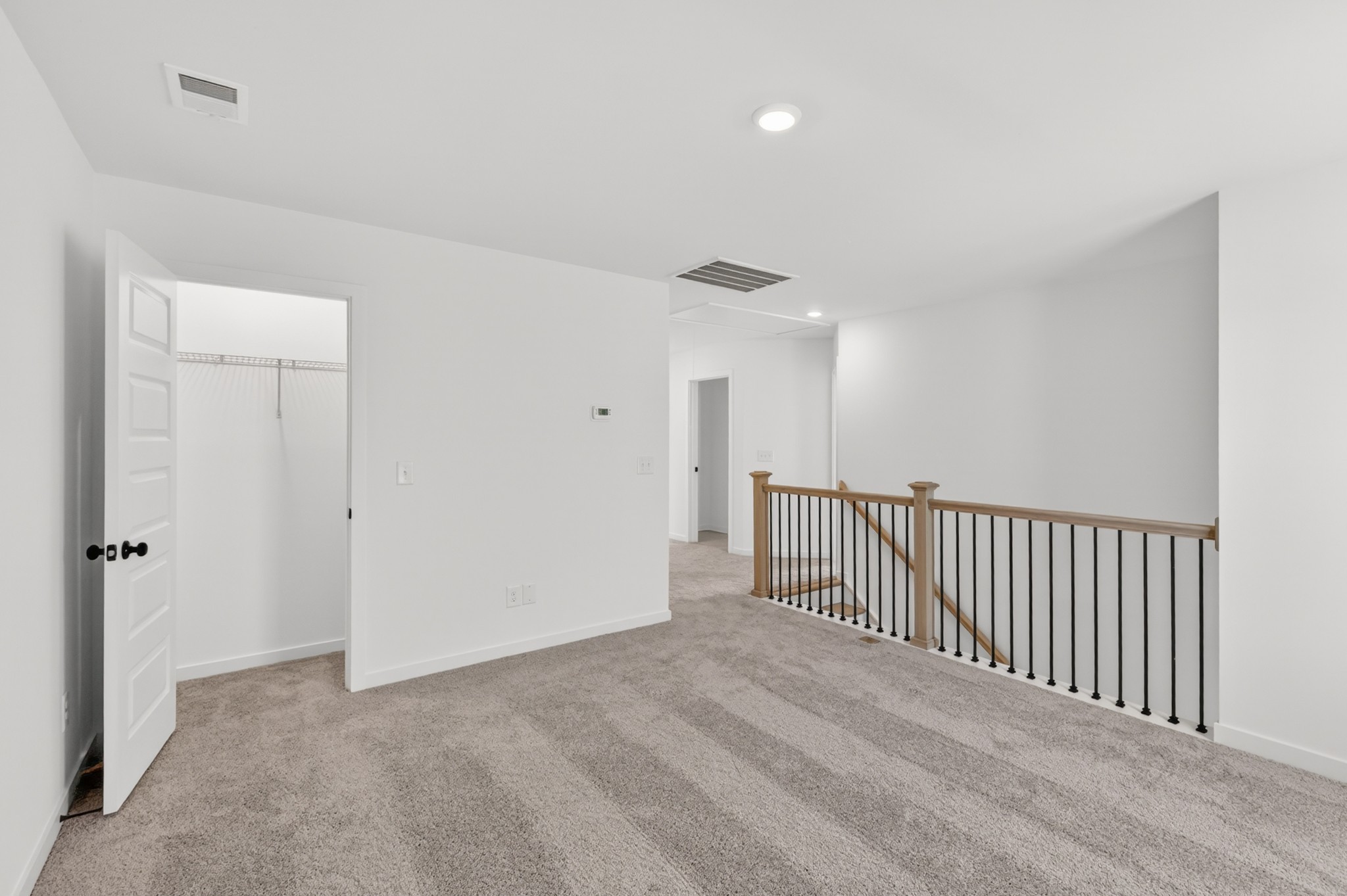 3248 Ventura Ave
