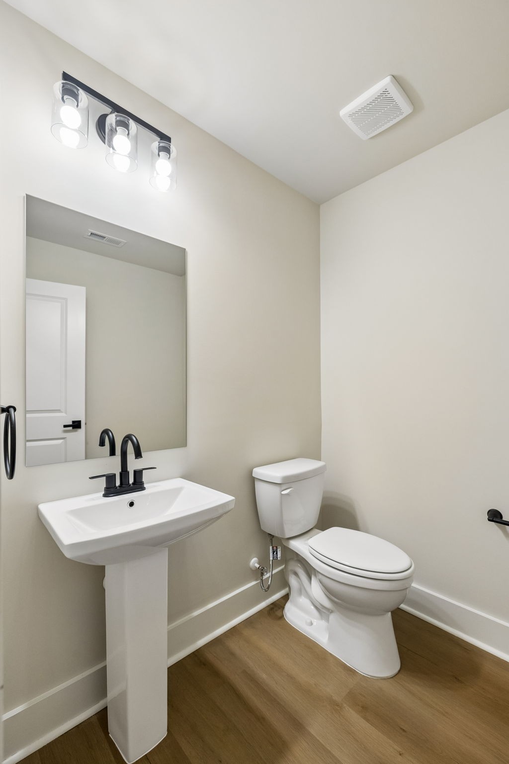 1052 Stagecoach Dr