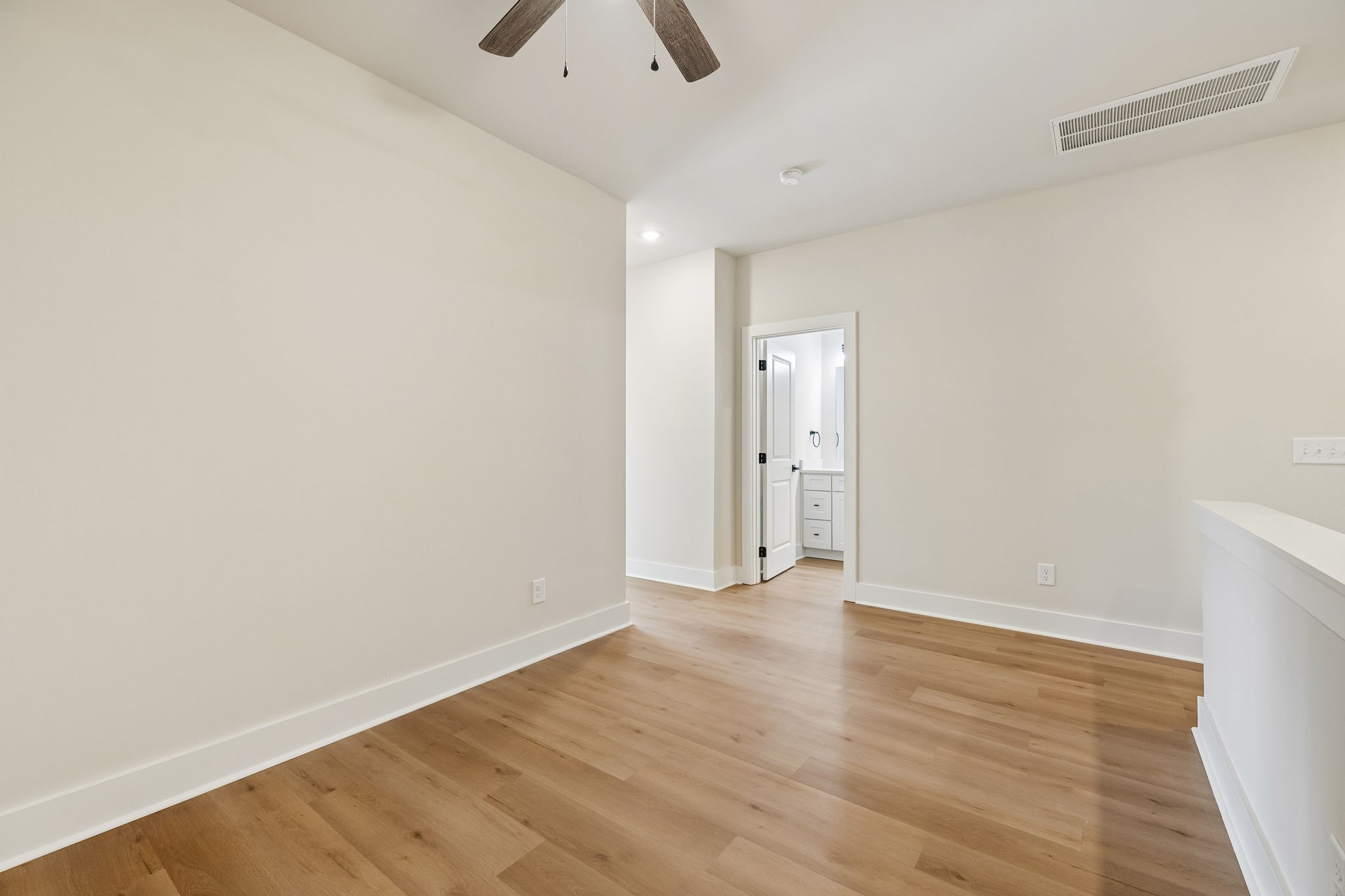 1052 Stagecoach Dr