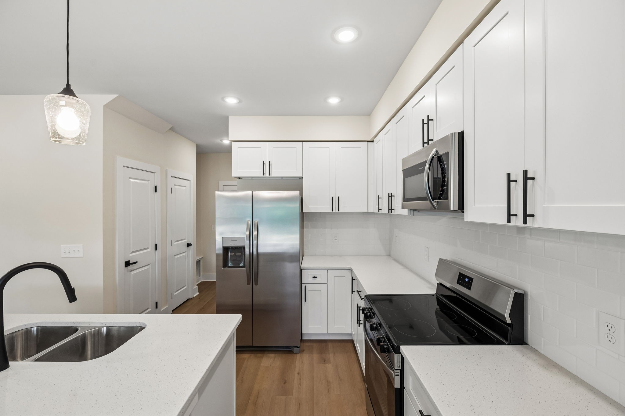 1052 Stagecoach Dr