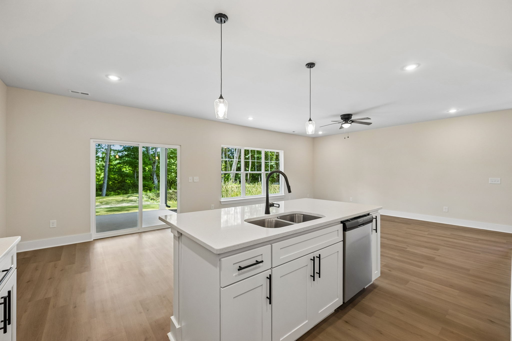 1052 Stagecoach Dr