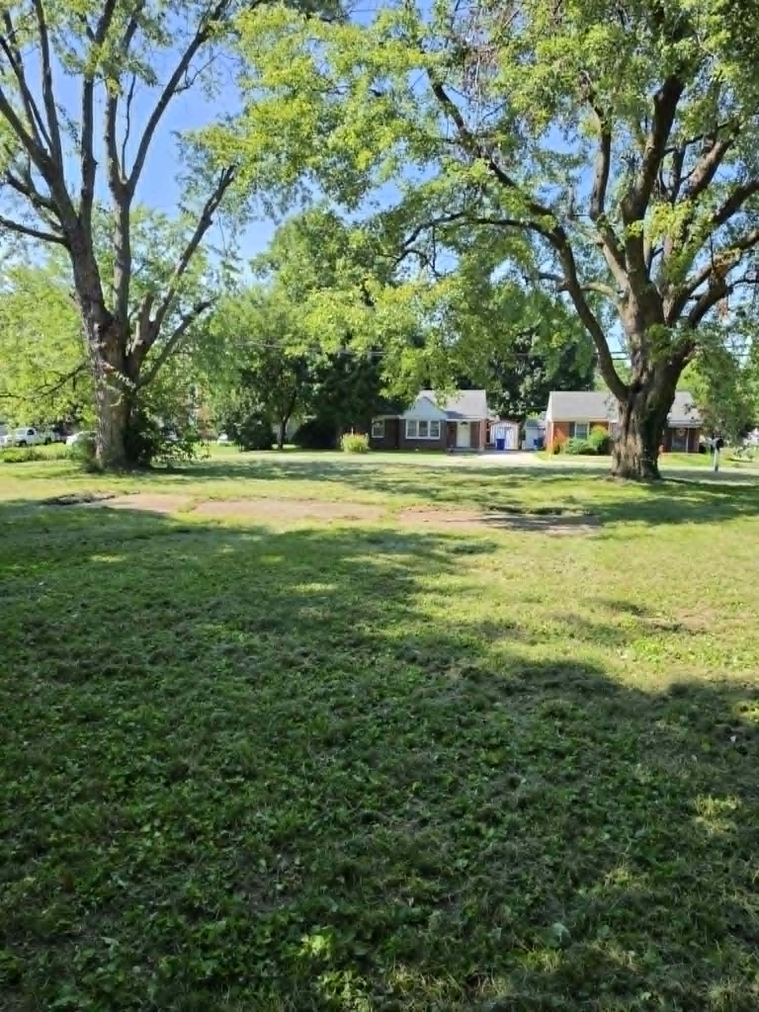 408 Cemetery St